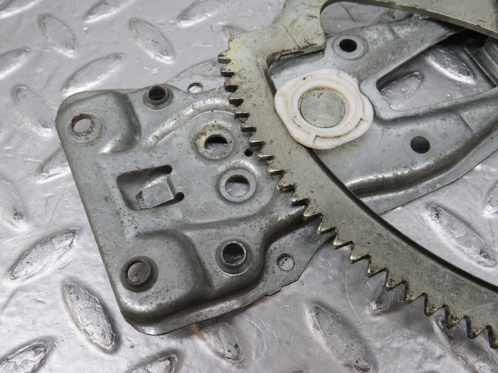 34853 Mercedes-Benz W210 320E Front Right Power Window Regulator