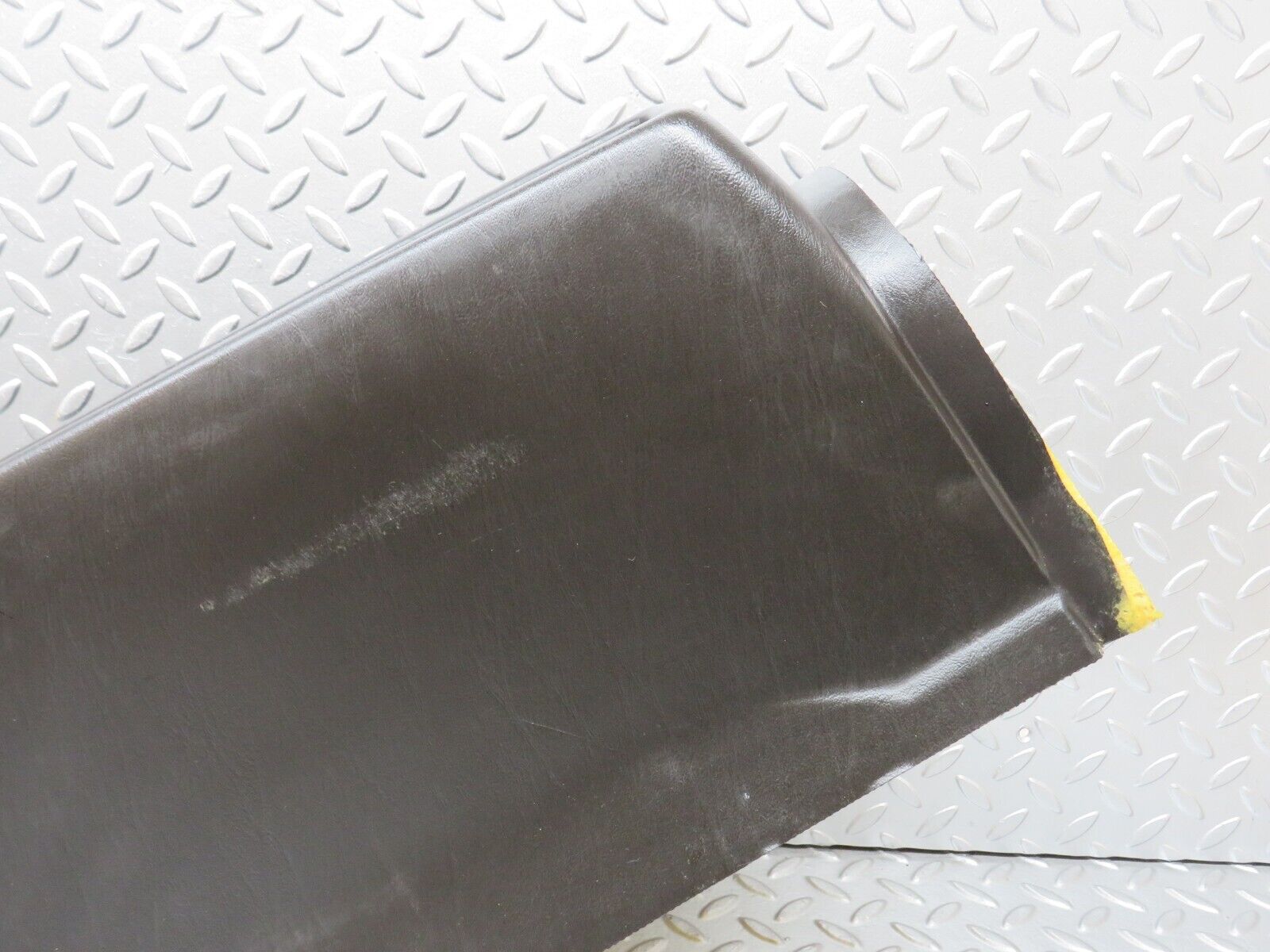 28549 Mercedes-Benz W123 230E Centre Console Brown