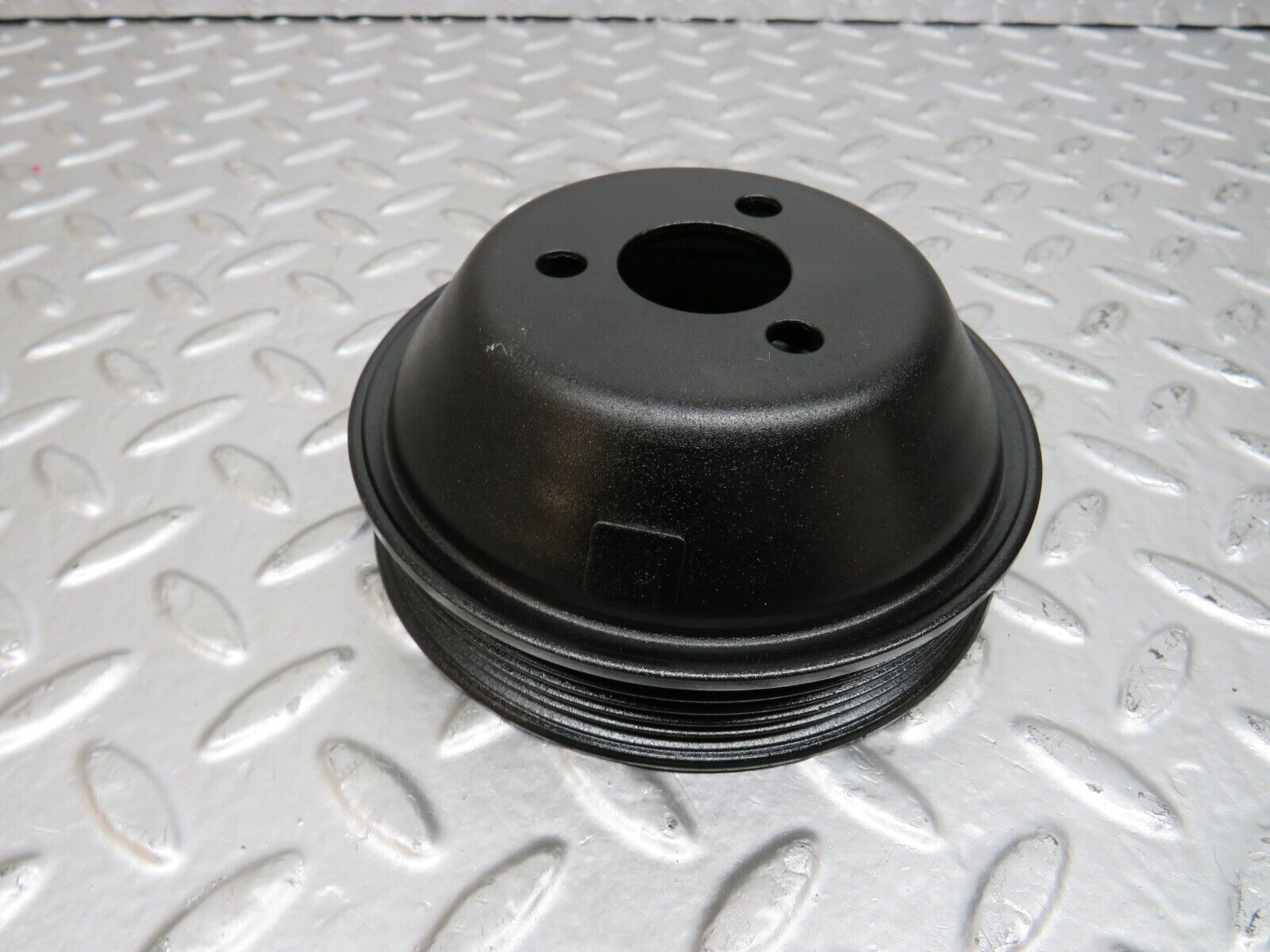 24819 Mercedes-Benz W140 S320 Water Pump Pulley 1042300015