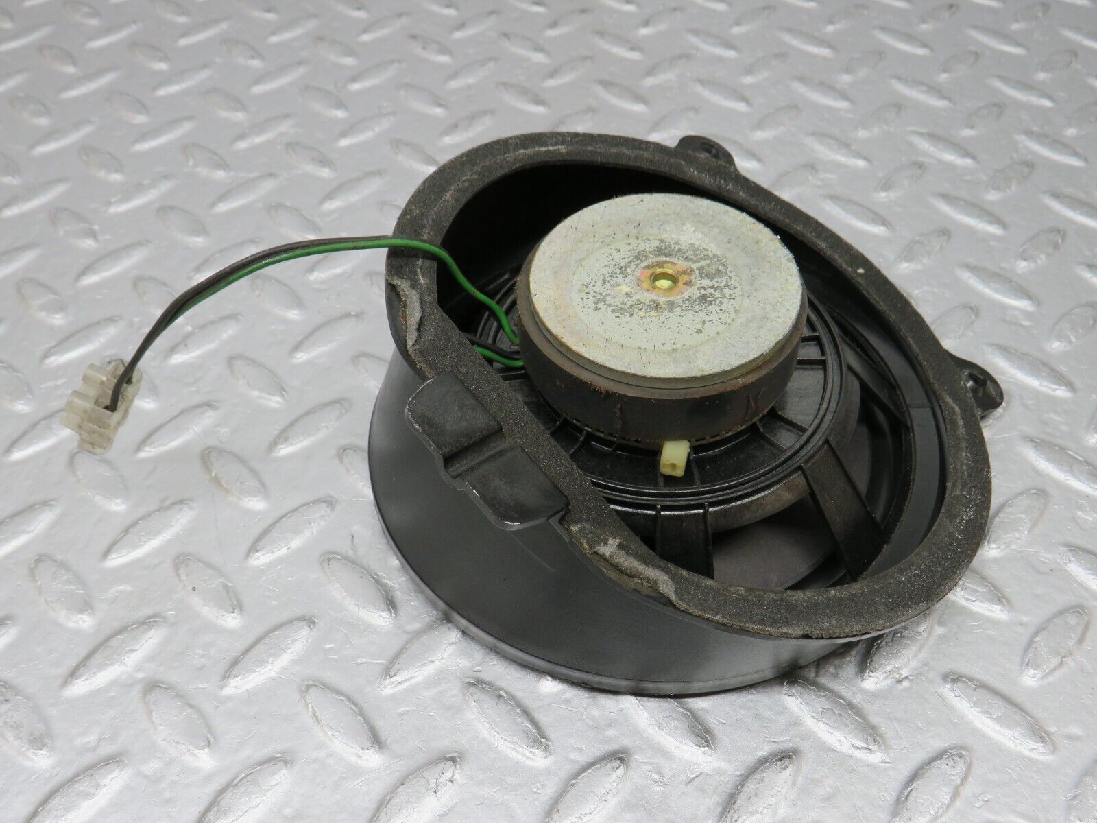 35996 Mercedes-Benz W126 420SE Rear Right Parcel Shelf Speaker 1268200402