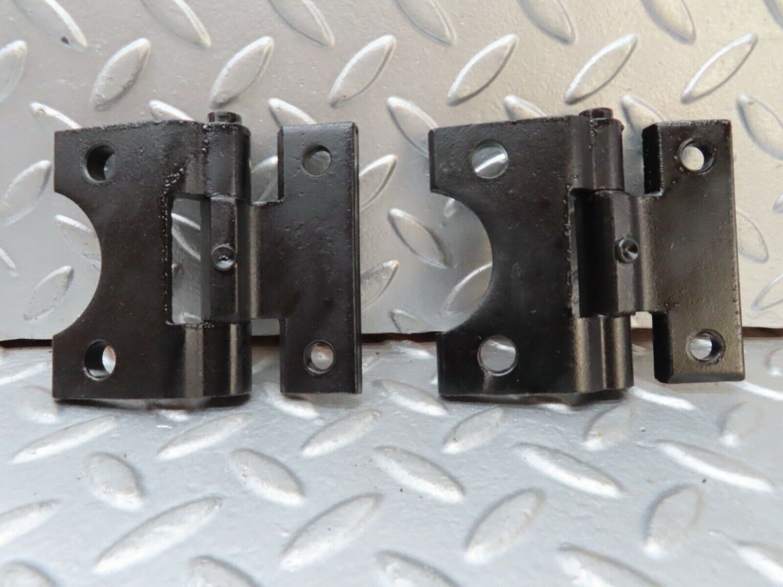 18787 Mercedes-Benz W116 Right Door Hinges Pair