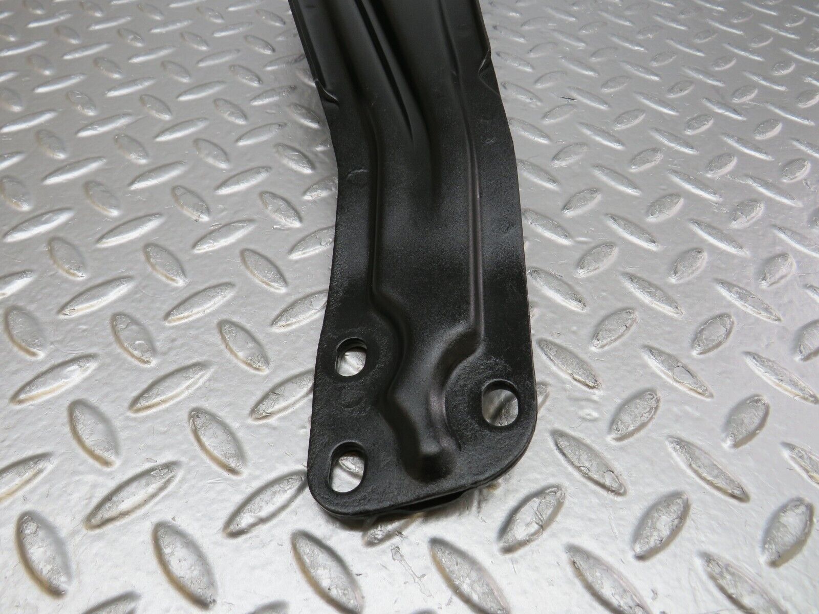 34650 Mercedes-Benz C126 380SEC Coupe Gearbox Mount Bracket