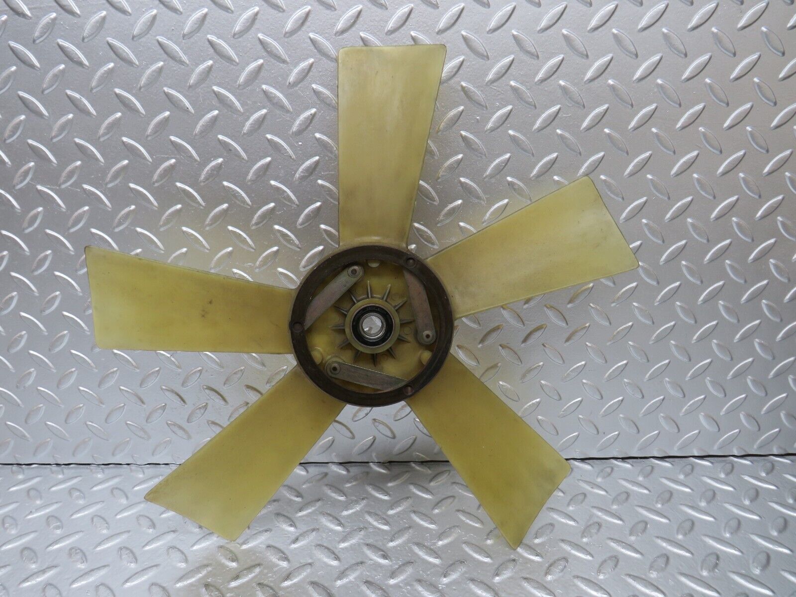 29313 Mercedes-Benz W124 230E Engine Cooling Fan 1022001123