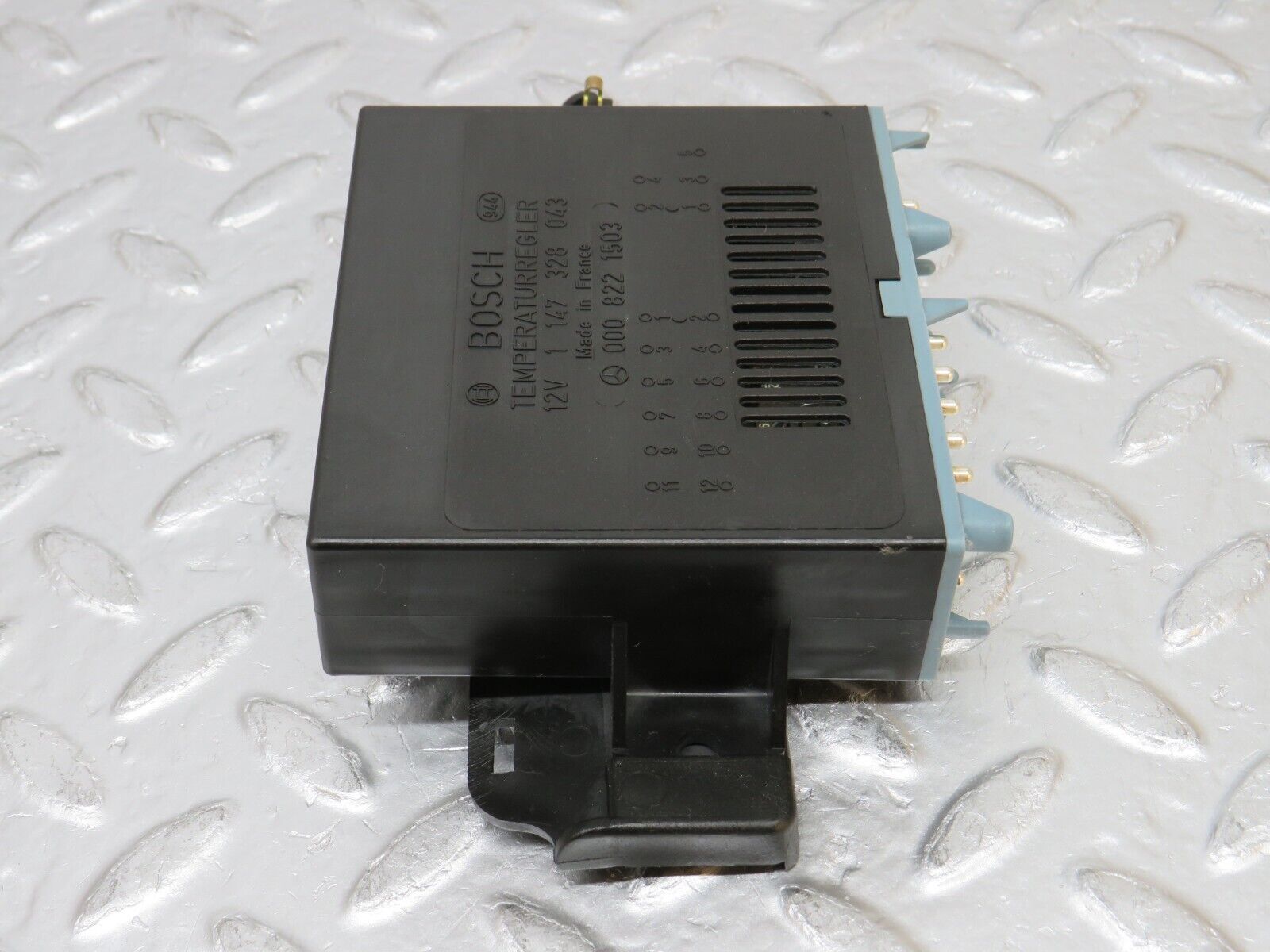 32409 Mercedes-Benz S124 300TE Comfort Control Unit 0008221503 1147328043