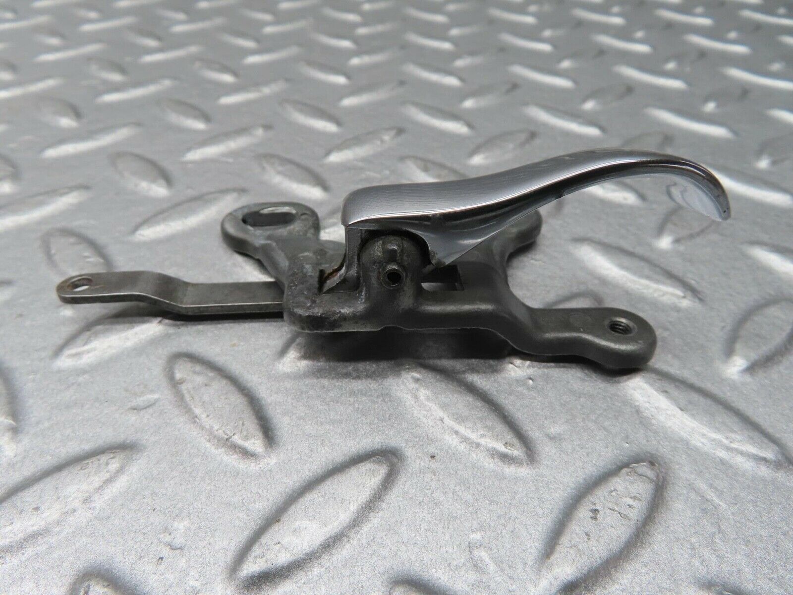 13045 Mercedes-Benz W111 220S Right Interior Door Handle 1107660419