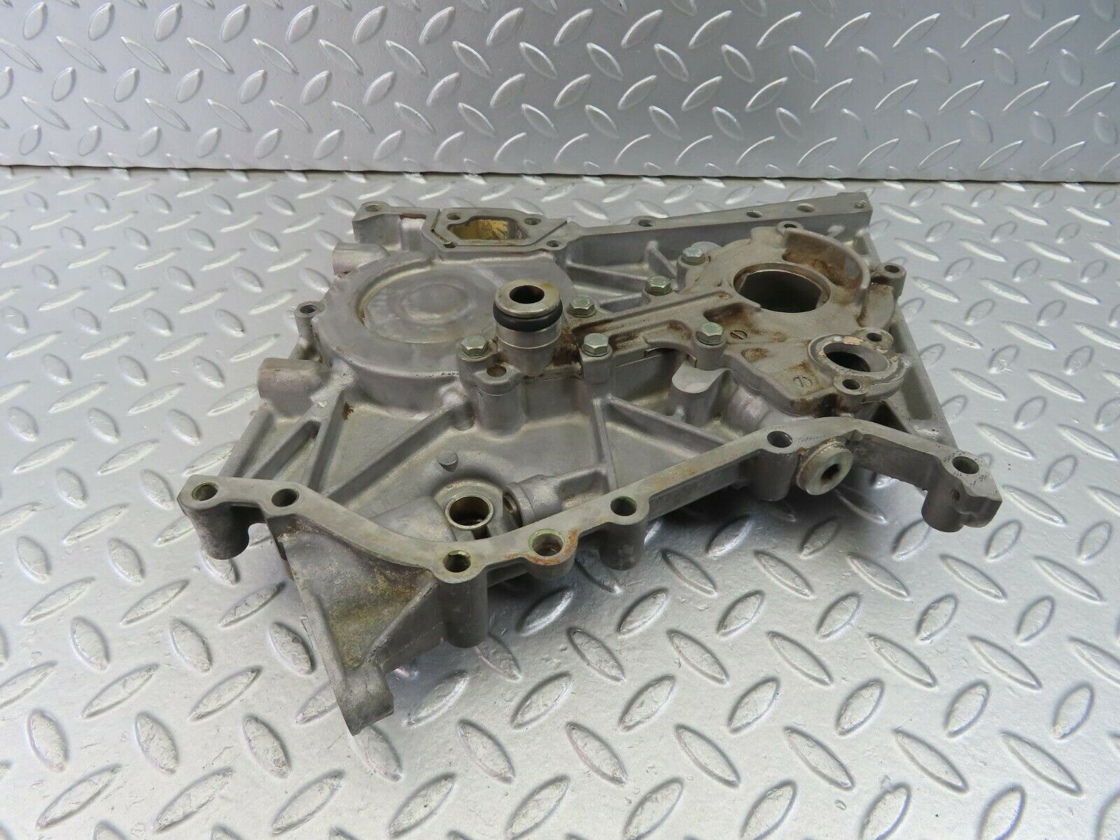 10138 Mercedes-Benz C123 230CE Coupe Engine Timing - Oil Pump Cover 1020150001