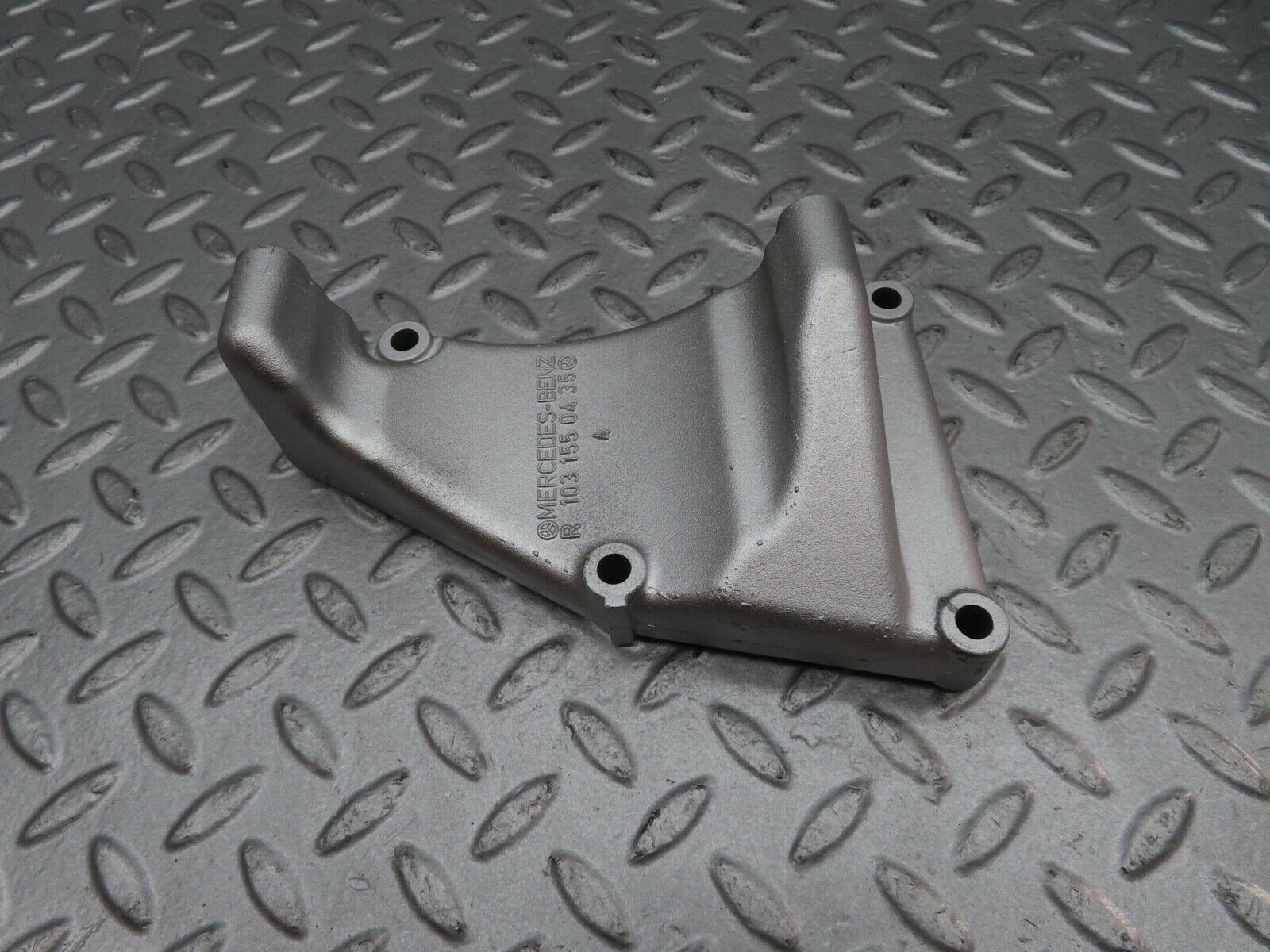 16369 Mercedes-Benz W124 260E Alternator Generator Bracket 1031550435