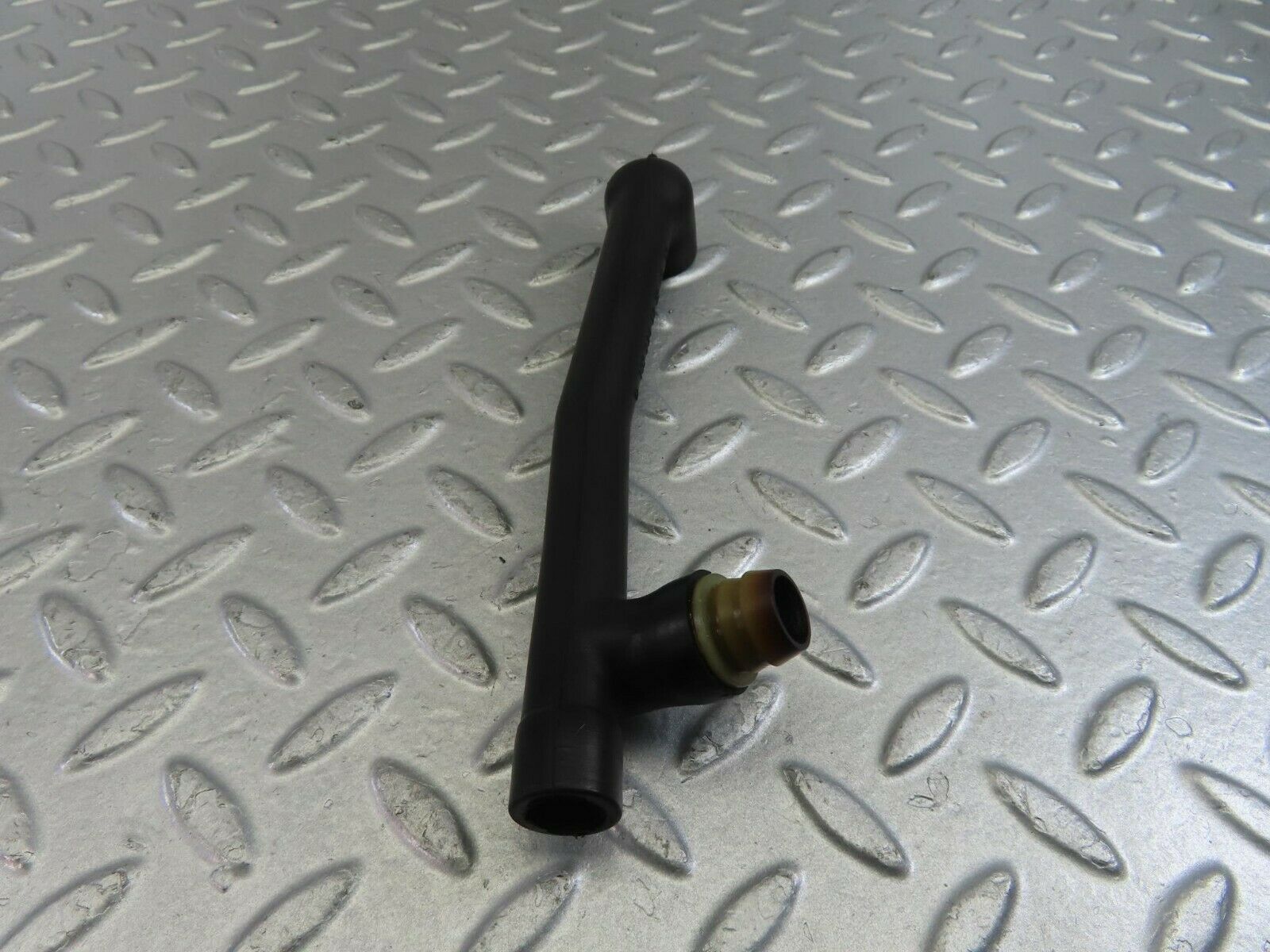 10062 Mercedes-Benz C123 230CE Coupe Crankcase Breather Hose 1020945882