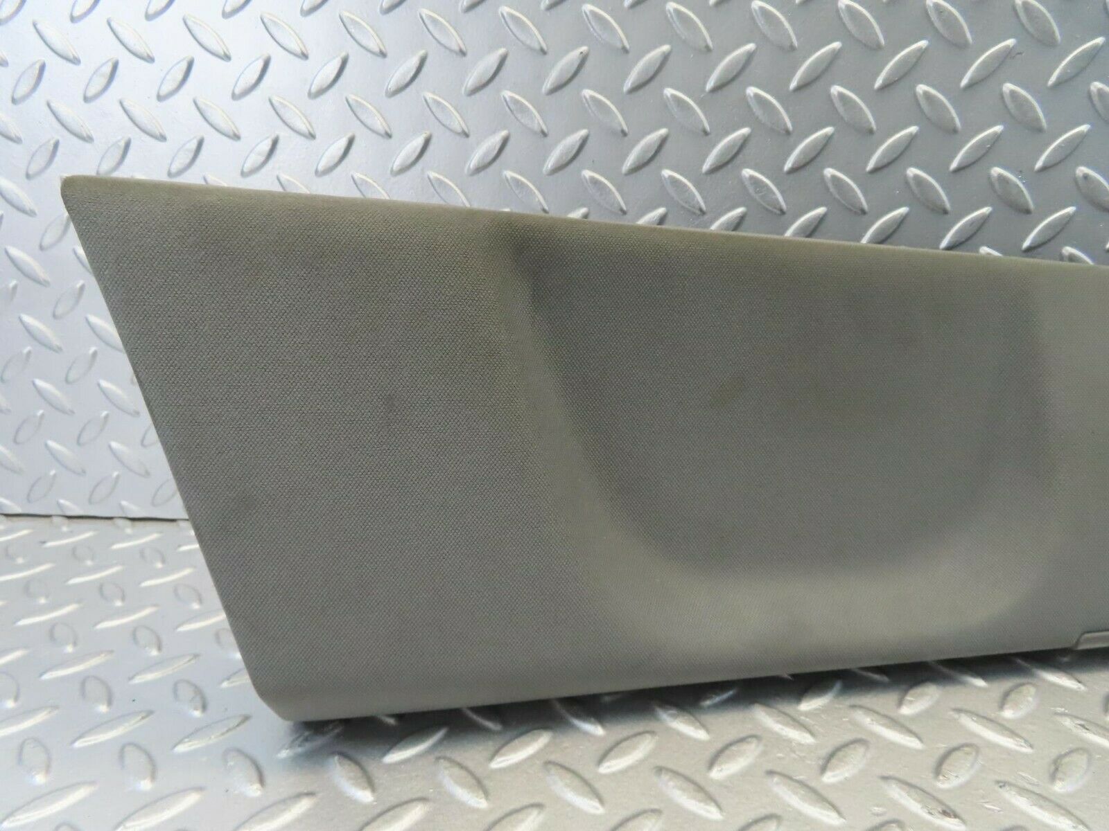 11162 Mercedes-Benz W221 S320 B Pillar Trim Cover Right Side 2216900425