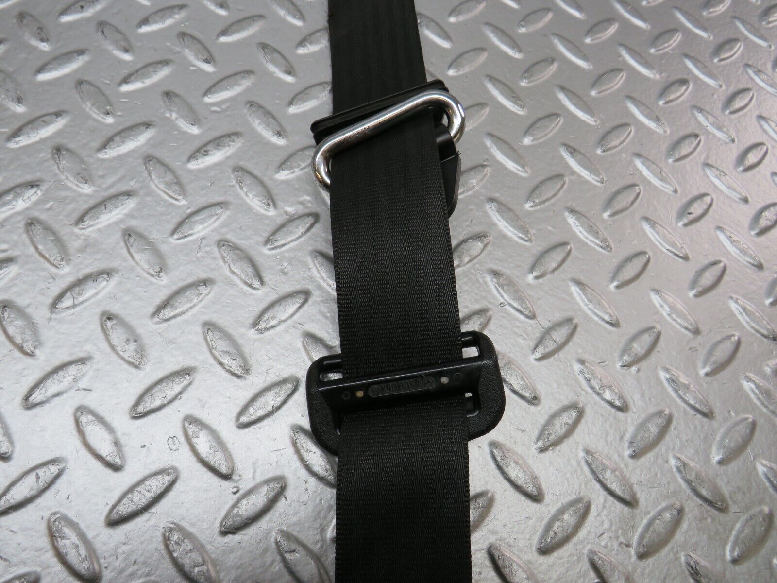 26980 Mercedes-Benz W123 240D Front Left Seat Belt 1238604786