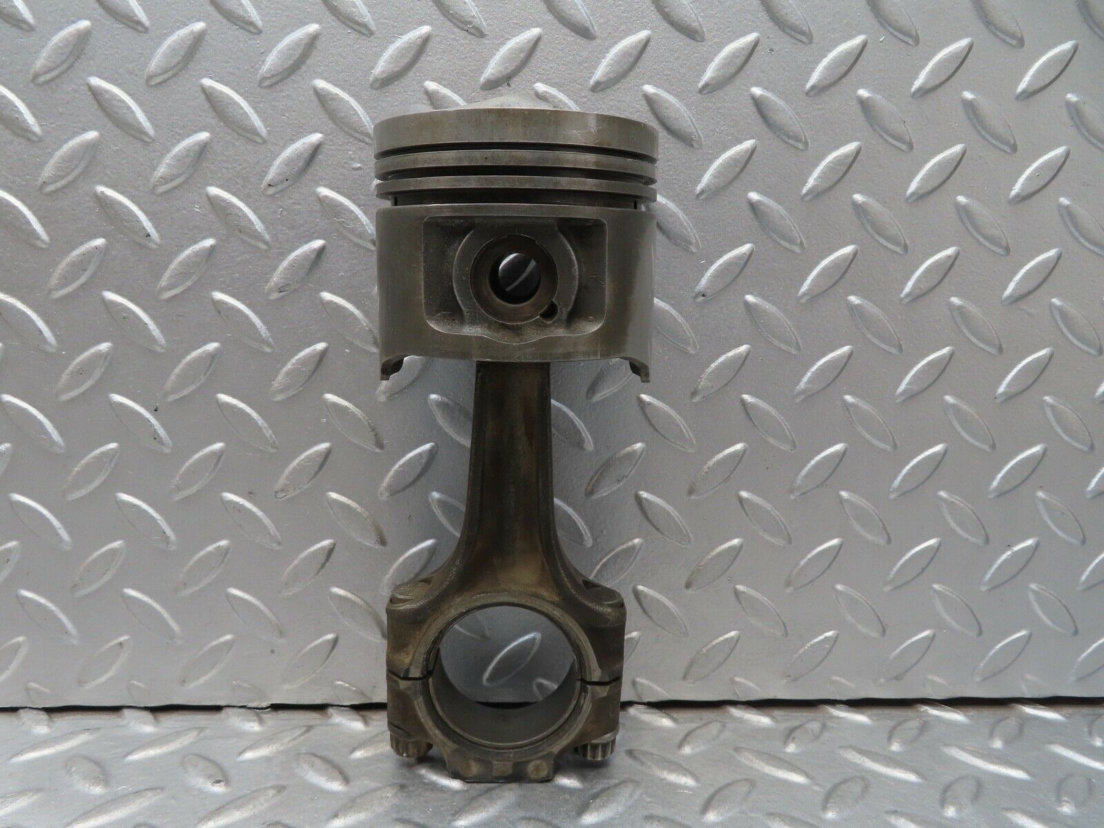16933 Mercedes-Benz C123 280CE Coupe Piston With Connecting Rod 85.976 mm