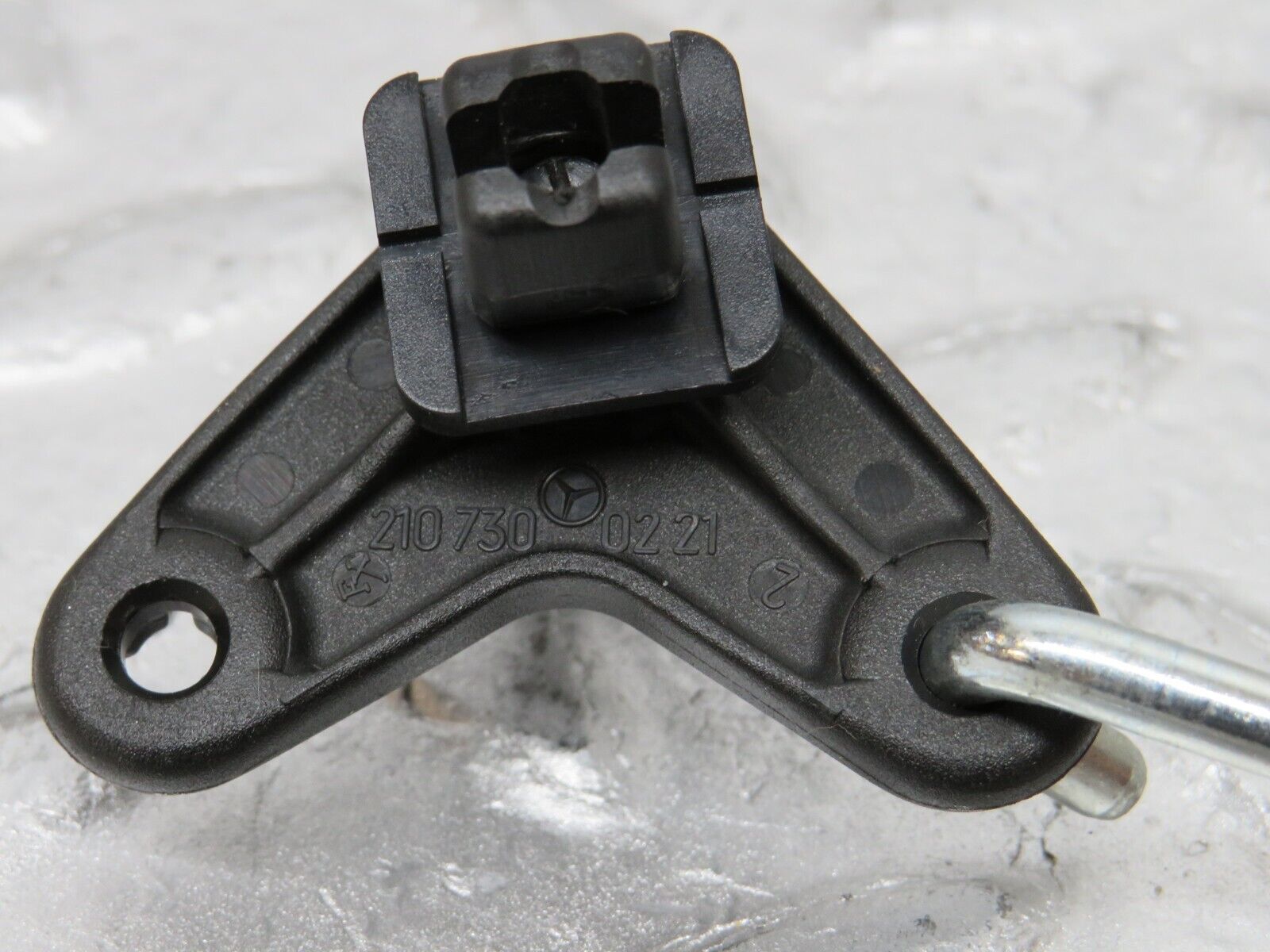 34749 Mercedes-Benz W210 320E Rear Door Lock Knob Pair 2107300221