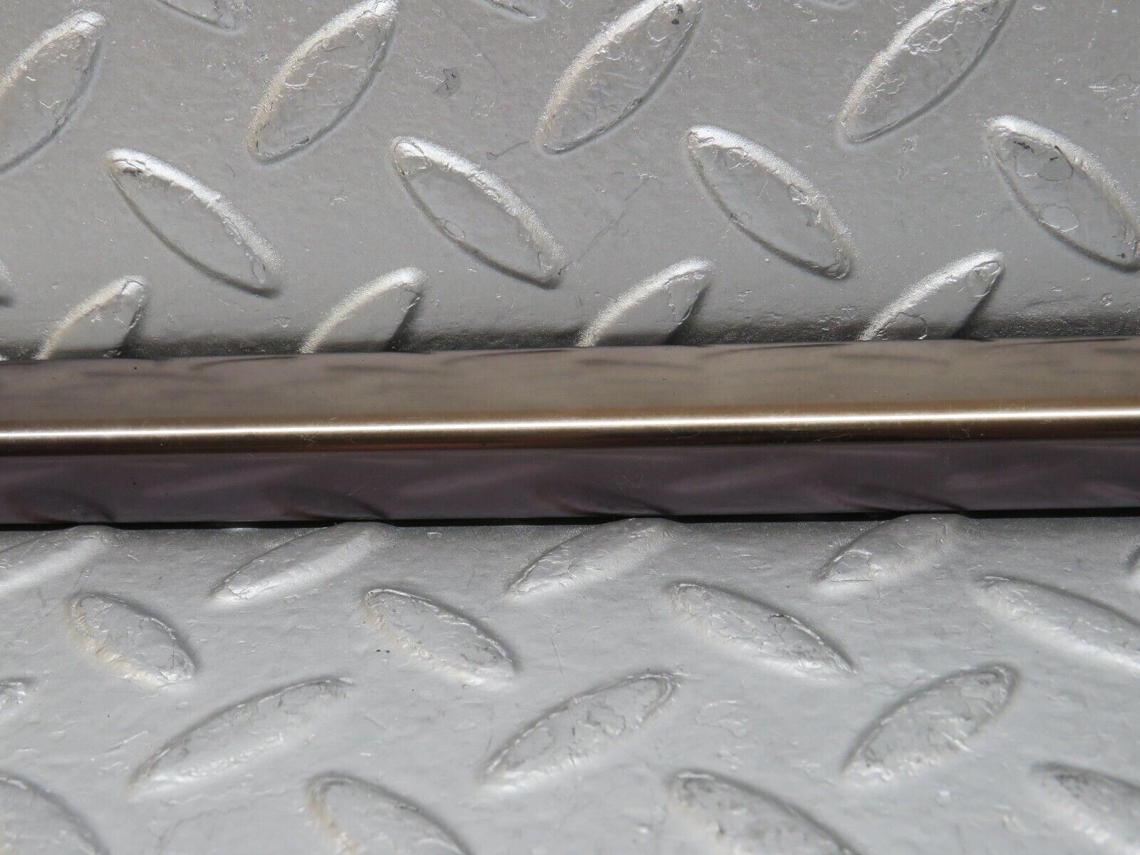 35079 Mercedes-Benz W210 320E Front Right Door Window Exterior Trim