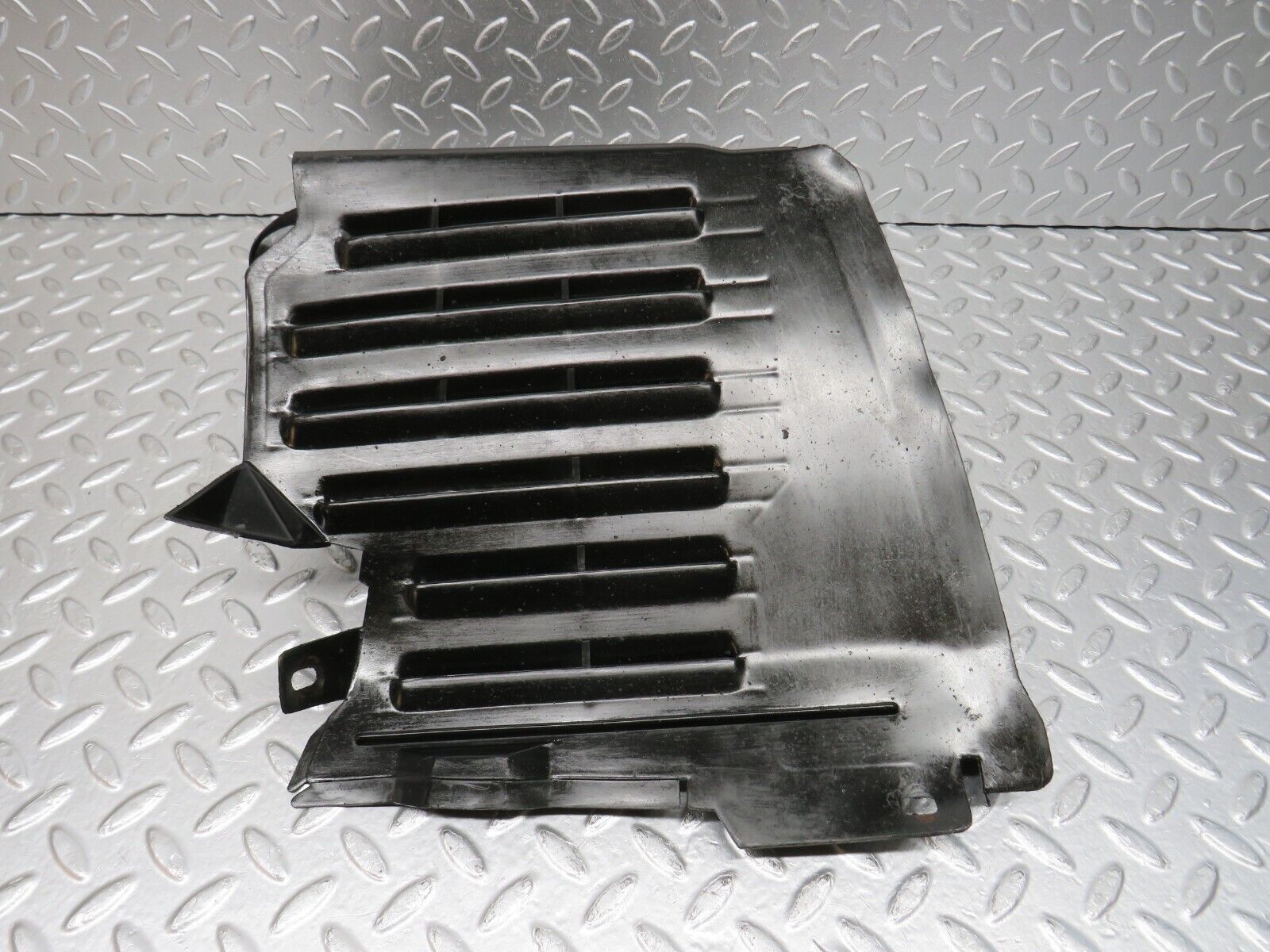 32362 Mercedes-Benz S124 300TE Wagon Mudguard Panel Left Side 1248840335