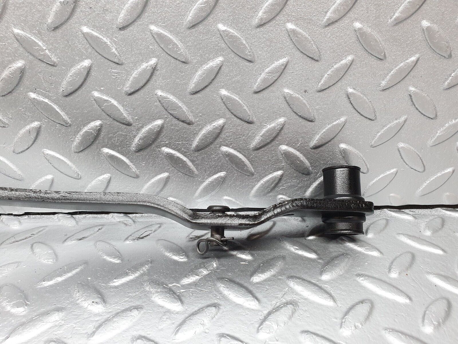 40834 Mercedes-Benz W123 300D Brake Pedal