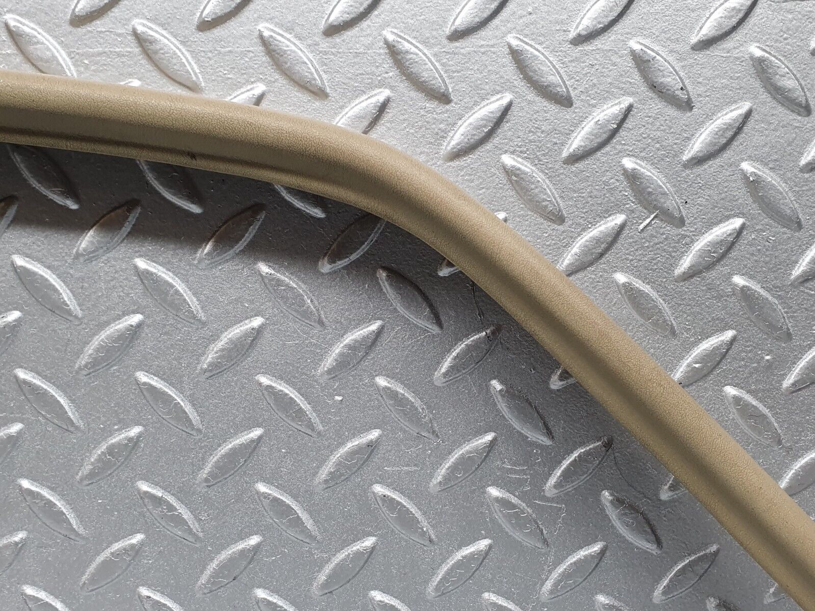 41198 Mercedes-Benz W126 300SE Front Left Door Window Frame Cover 1267250371