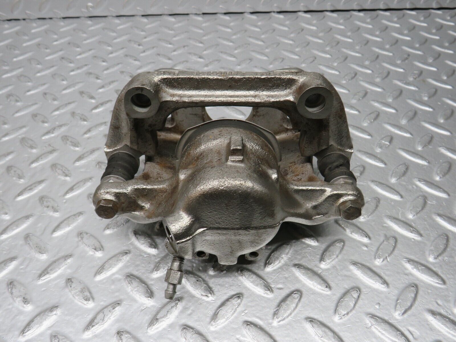 31507 Mercedes-Benz S124 220TE Wagon Front Left Brake Caliper Lucas 54