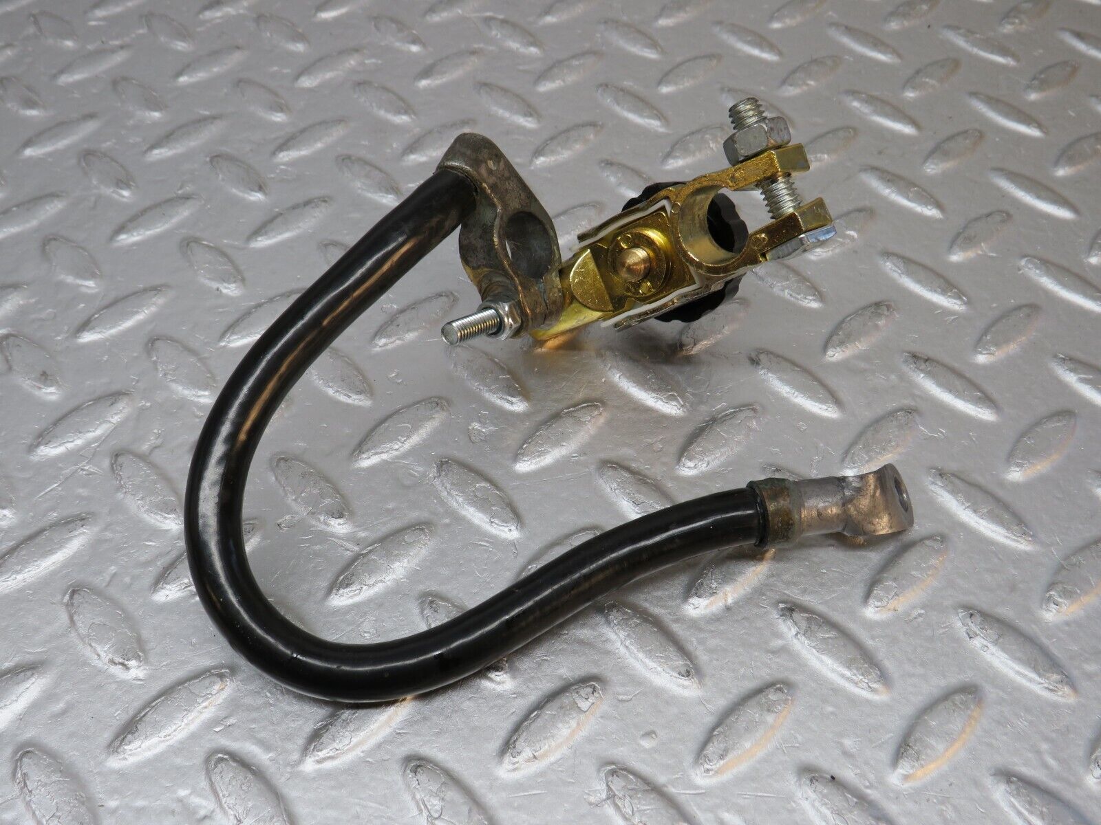 38255 Mercedes-Benz R129 280SL Coupe Battery Negative Cable Connector 1295400031