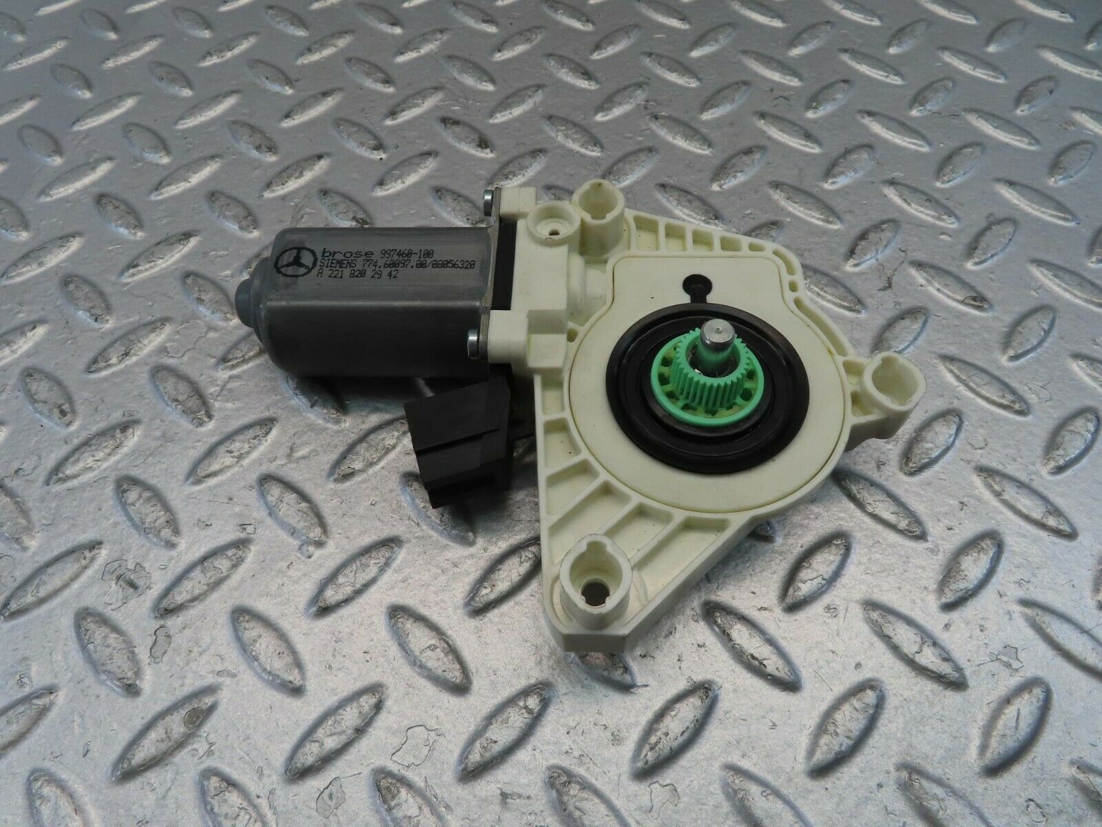 11192 Mercedes-Benz W221 S320 Rear Left Door Window Regulator Motor 997460100