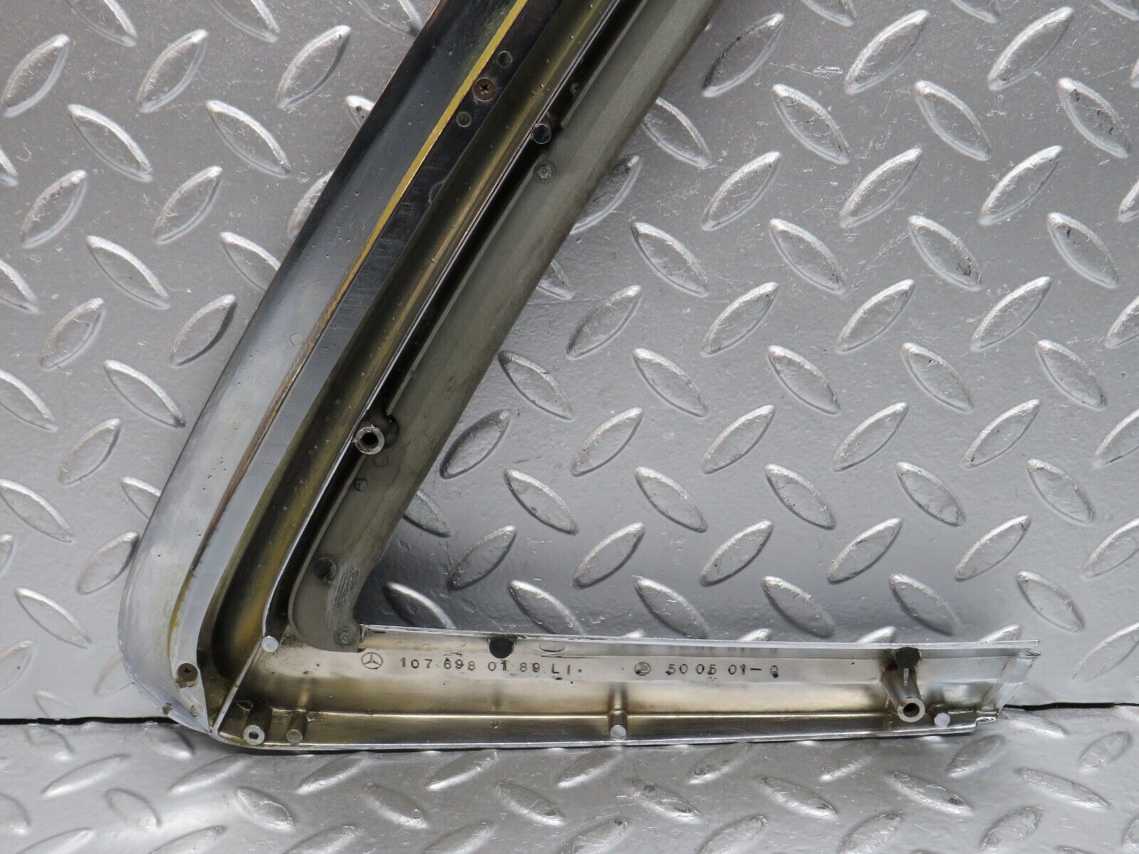 0696 Mercedes-Benz C107 350SLC Coupe Window Trim Chrome Left Side 1076980189