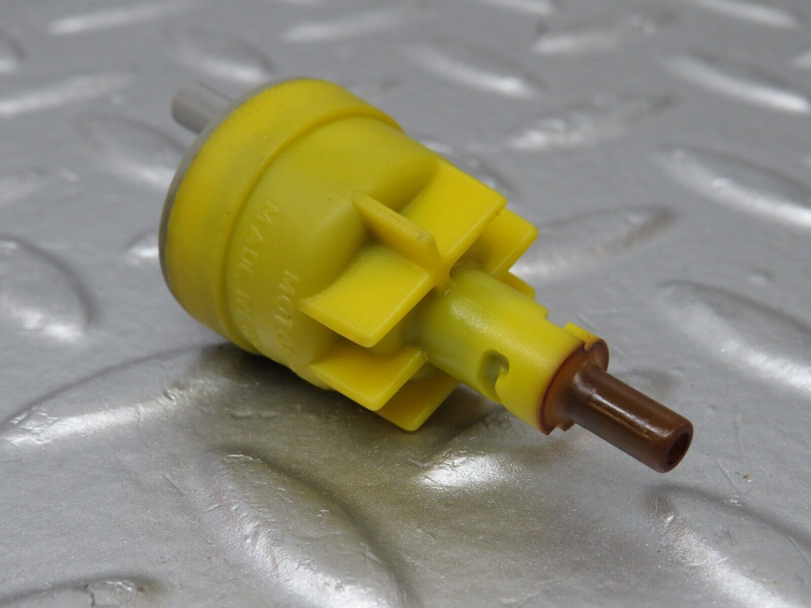 34337 Mercedes-Benz C126 380SEC Vacuum Check Valve 3x 1268000078 1268000478