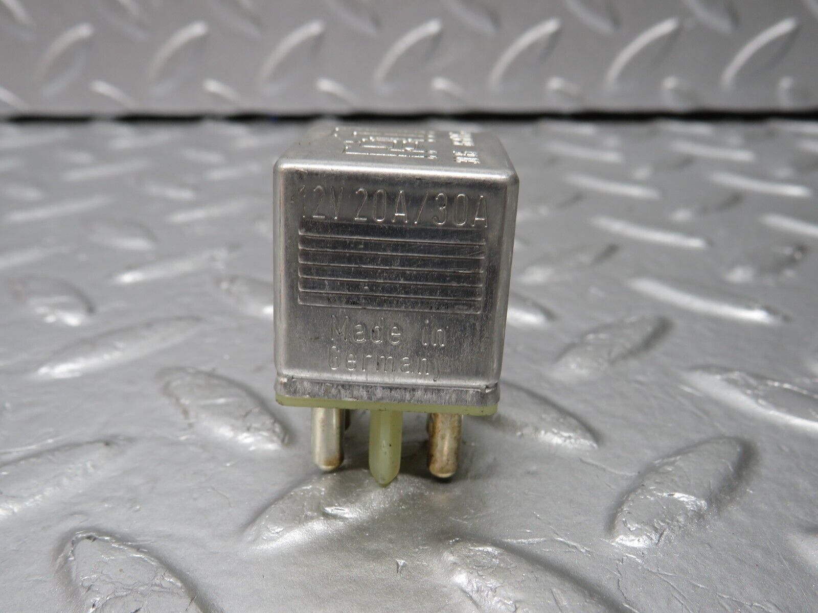 34060 Mercedes-Benz W124 260E Multi Purpose Relay 0015420219