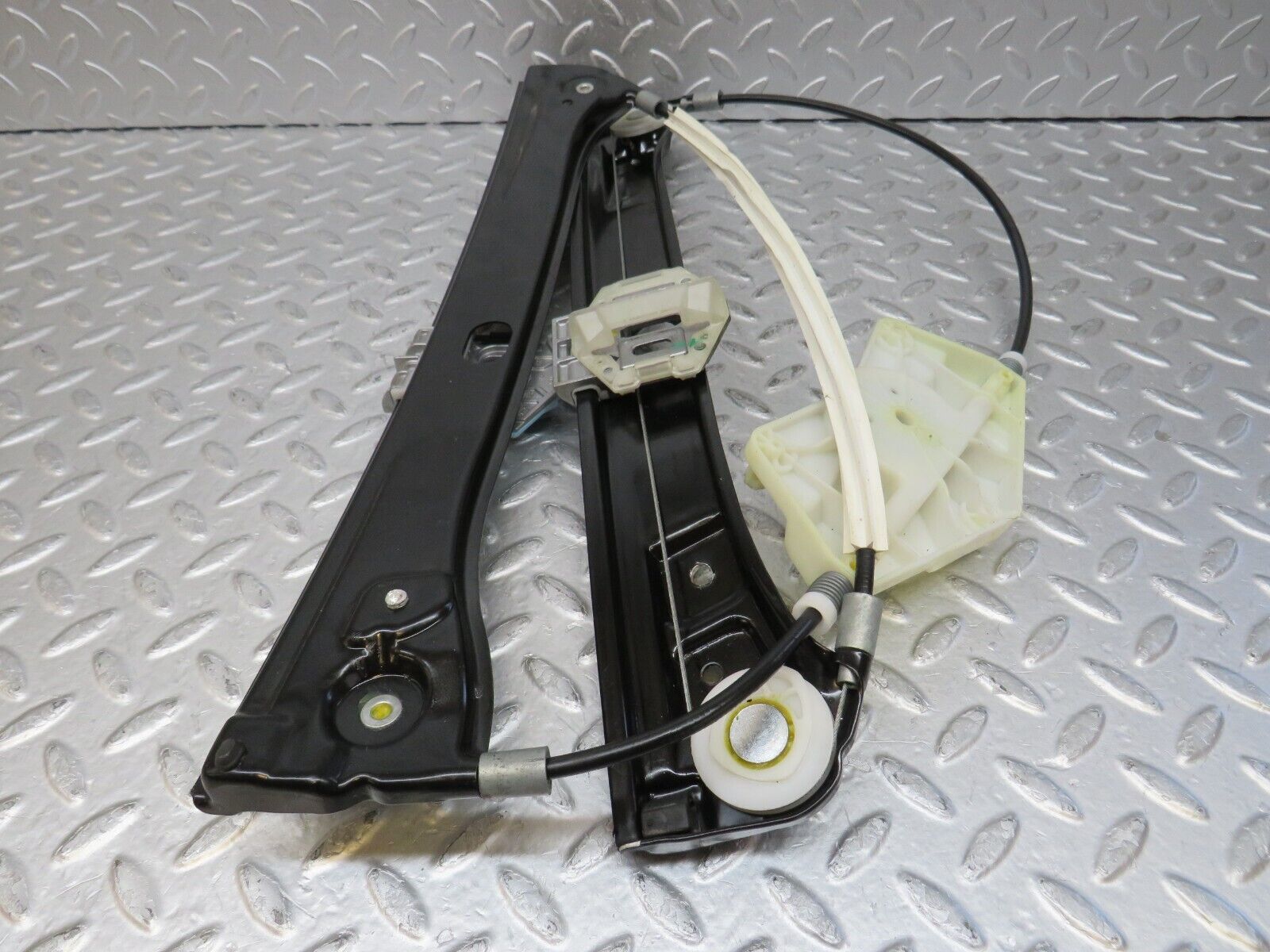 35197 Mercedes-Benz W221 Front Right Power Window Regulator