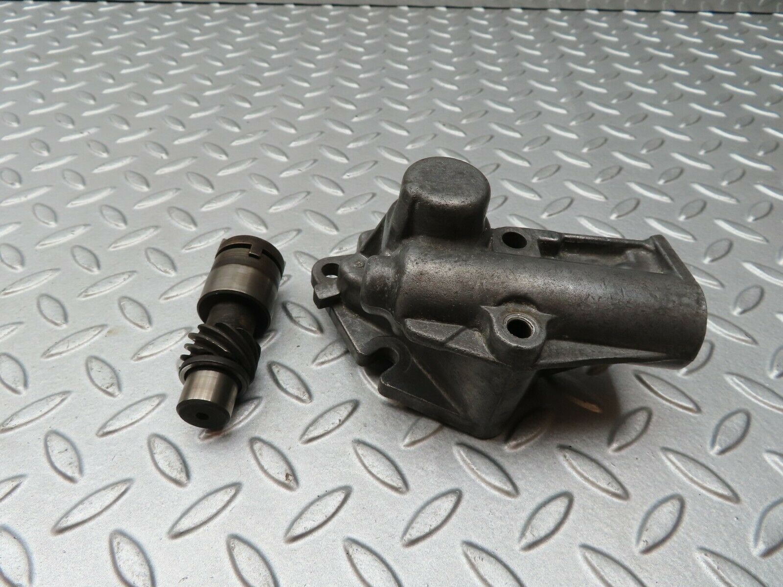 4822 Mercedes-Benz W114 280CE Coupe Ignition Distributor Housing 1101580215