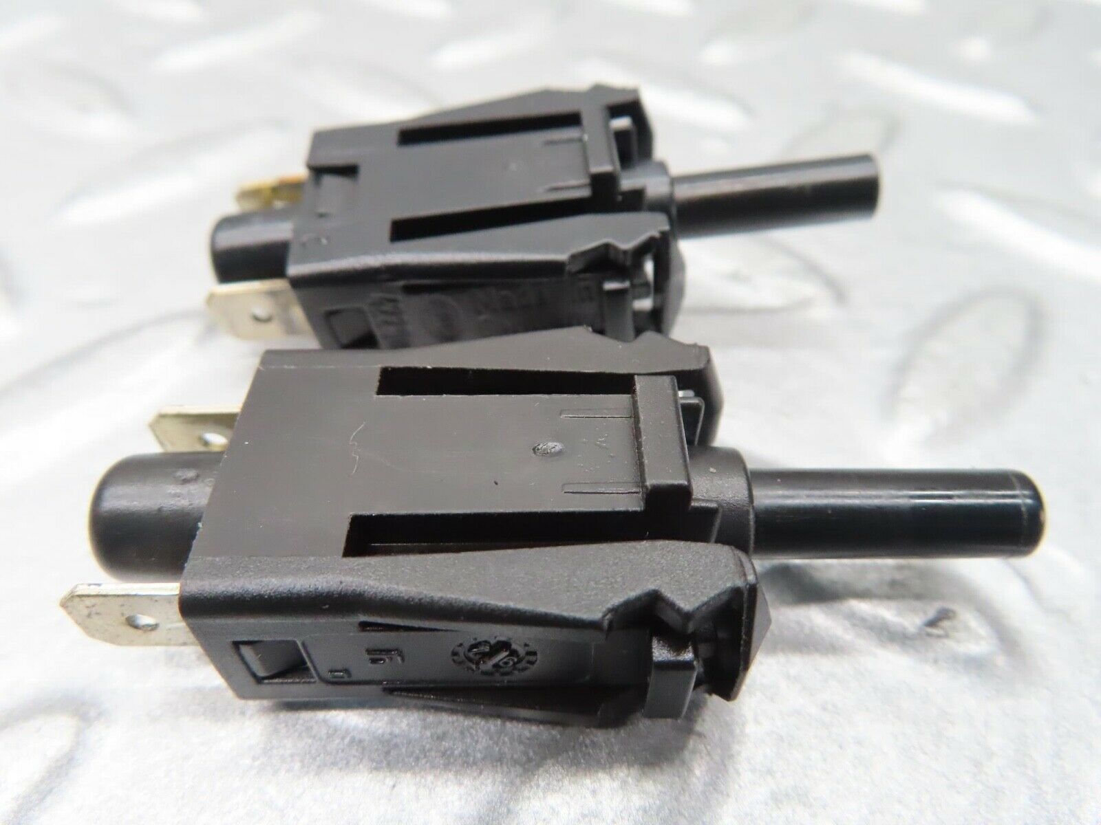 16392 Mercedes-Benz W124 260E Door Contact Switch Pair 0015458714