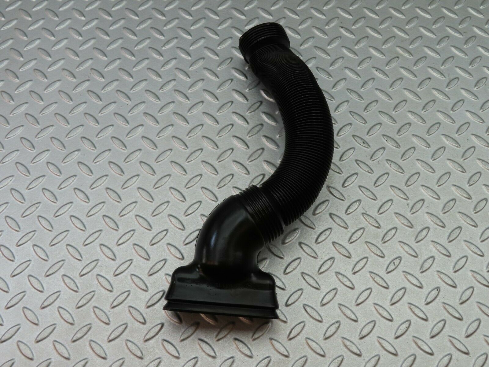 6125 Mercedes-Benz W126 380SE Heater Pipe Air Pipe 1268311846