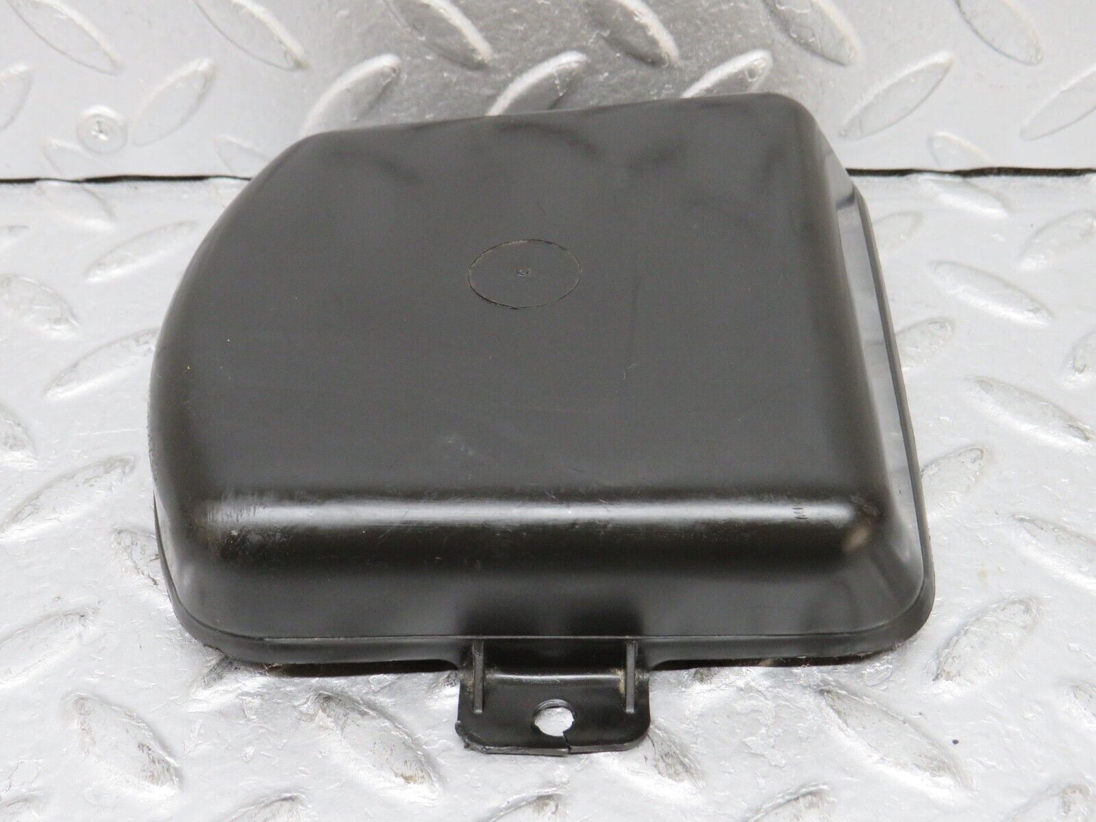37428 Mercedes-Benz W109 300SEL Rear Axle Mount Plastic Cover 1116930030