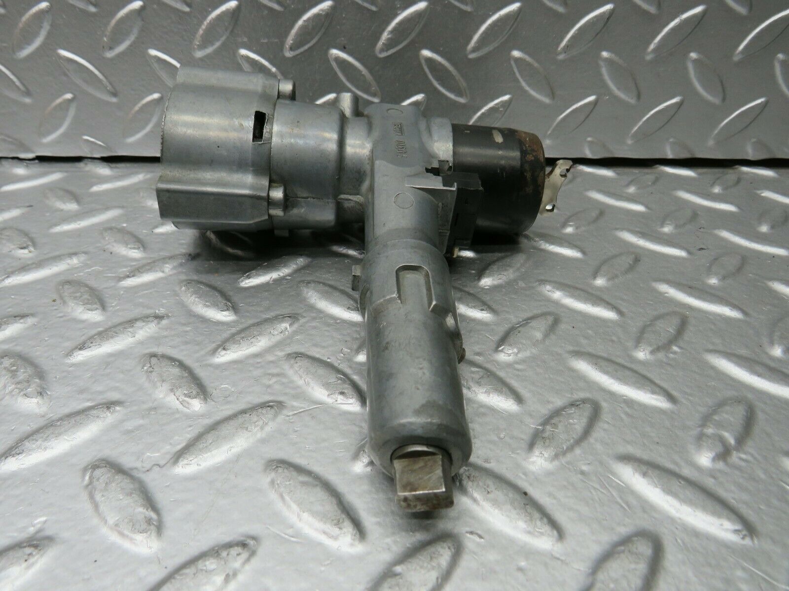 22812 Mercedes-Benz W116 Steering Lock Ignition Switch With Key