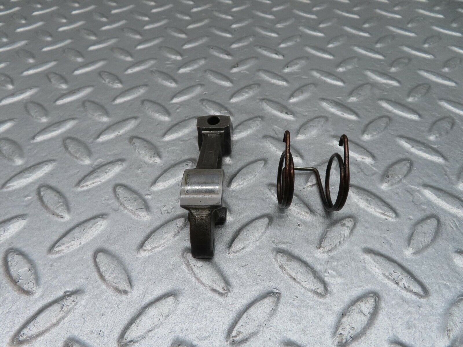 12864 Mercedes-Benz W111 220SE Valve Rocker Arm With Retaining Spring