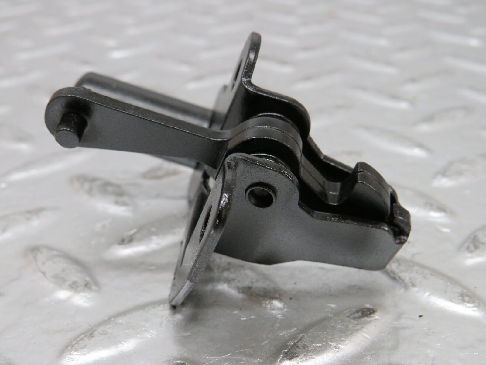 26733 Mercedes-Benz C124 220CE Coupe Bonnet Lock Catch 1248800260