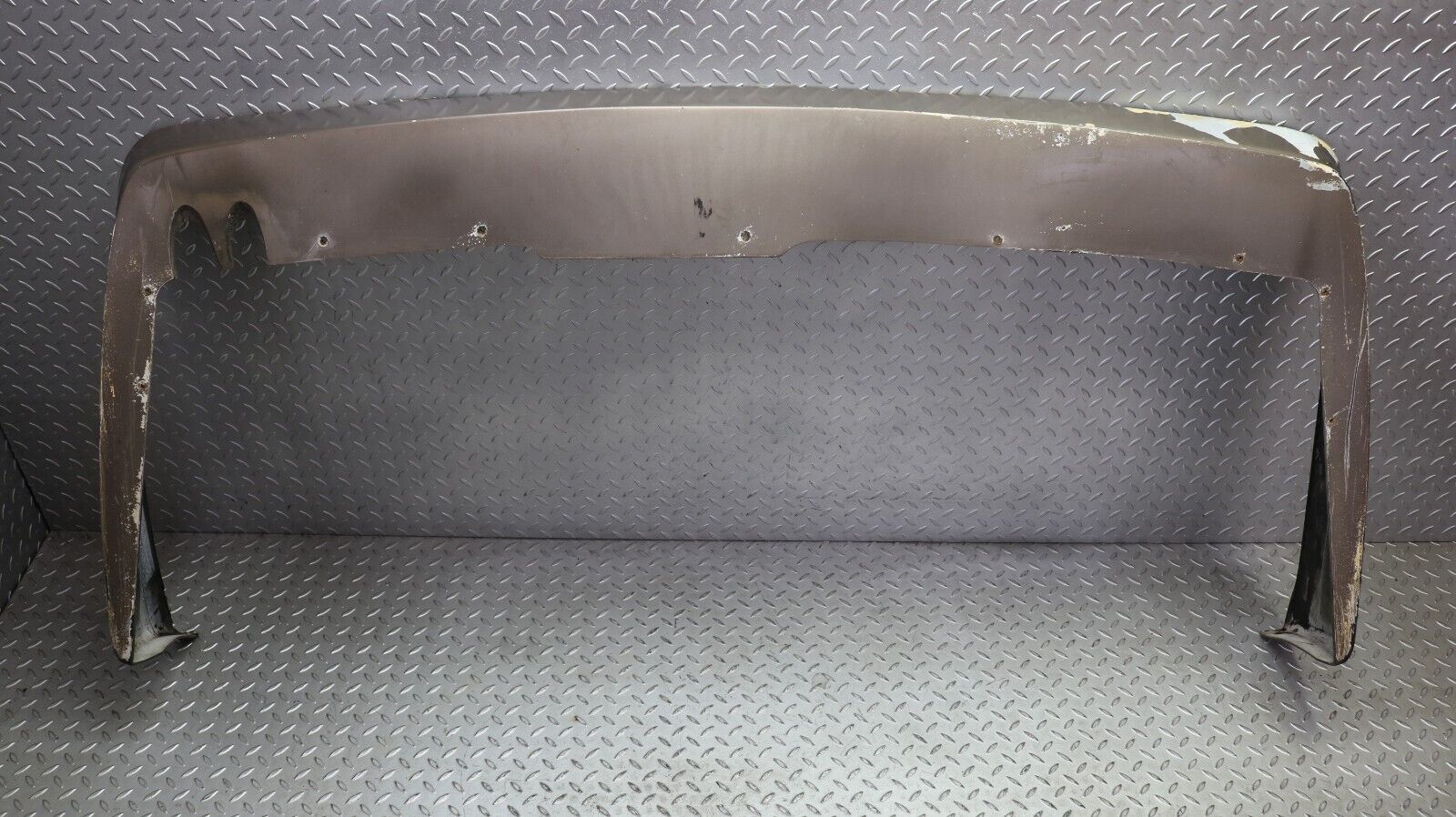 37255 Mercedes-Benz C126 420SEC Coupe Rear Bumper