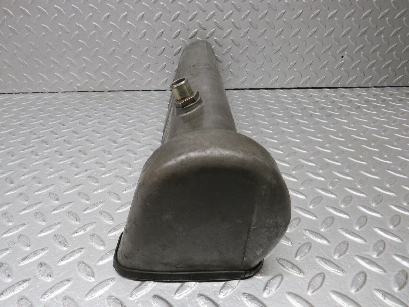 37636 Mercedes-Benz W109 300SEL Cylinder Head Valve Cover Left 1160161805