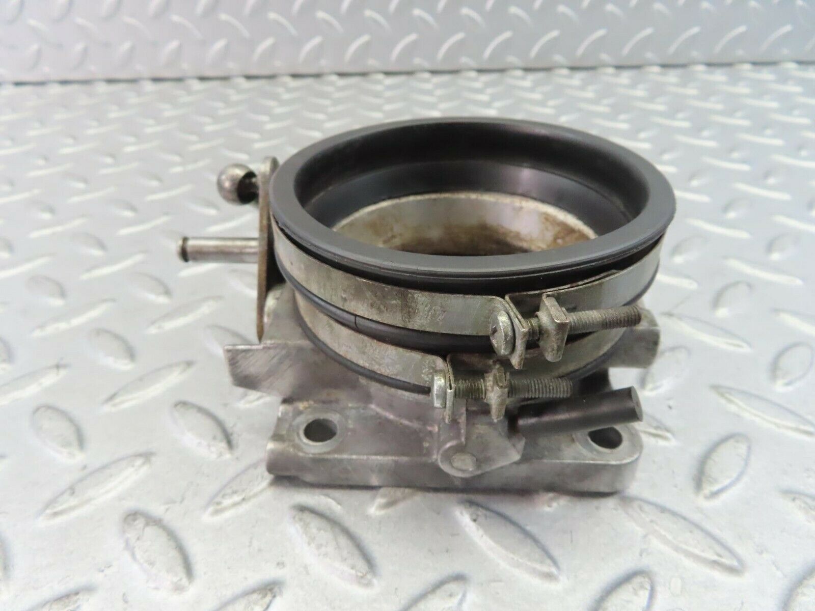 8615 Mercedes-Benz W123 Throttle Body