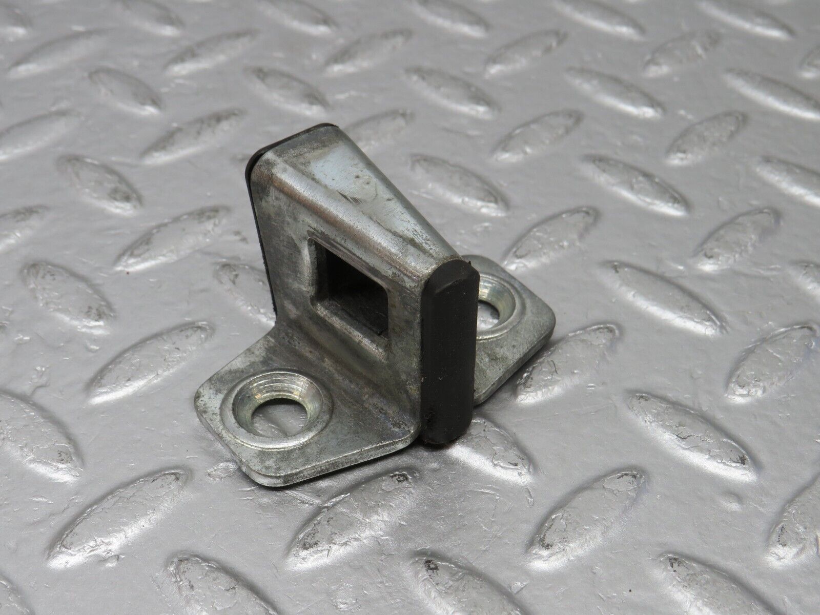 38834 Mercedes-Benz W201 190E 2.6L Door Lock Latch