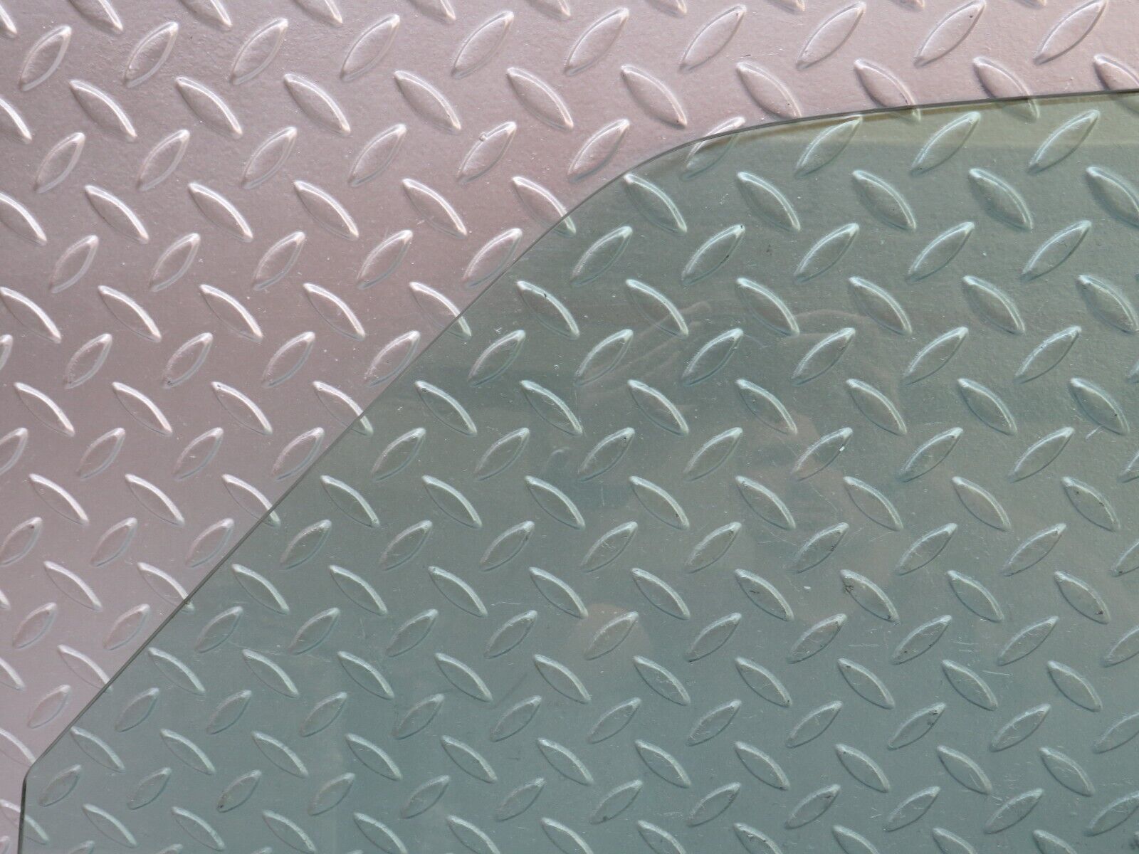 36037 Mercedes-Benz W126 420SE Front Left Door Window Glass