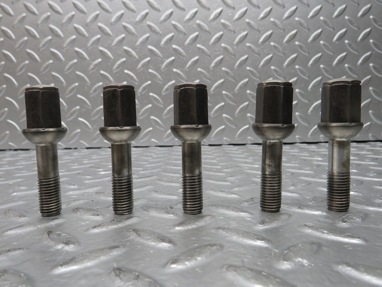 30529 Mercedes-Benz 5x Alloy Wheel Lug Bolt M12x1.5