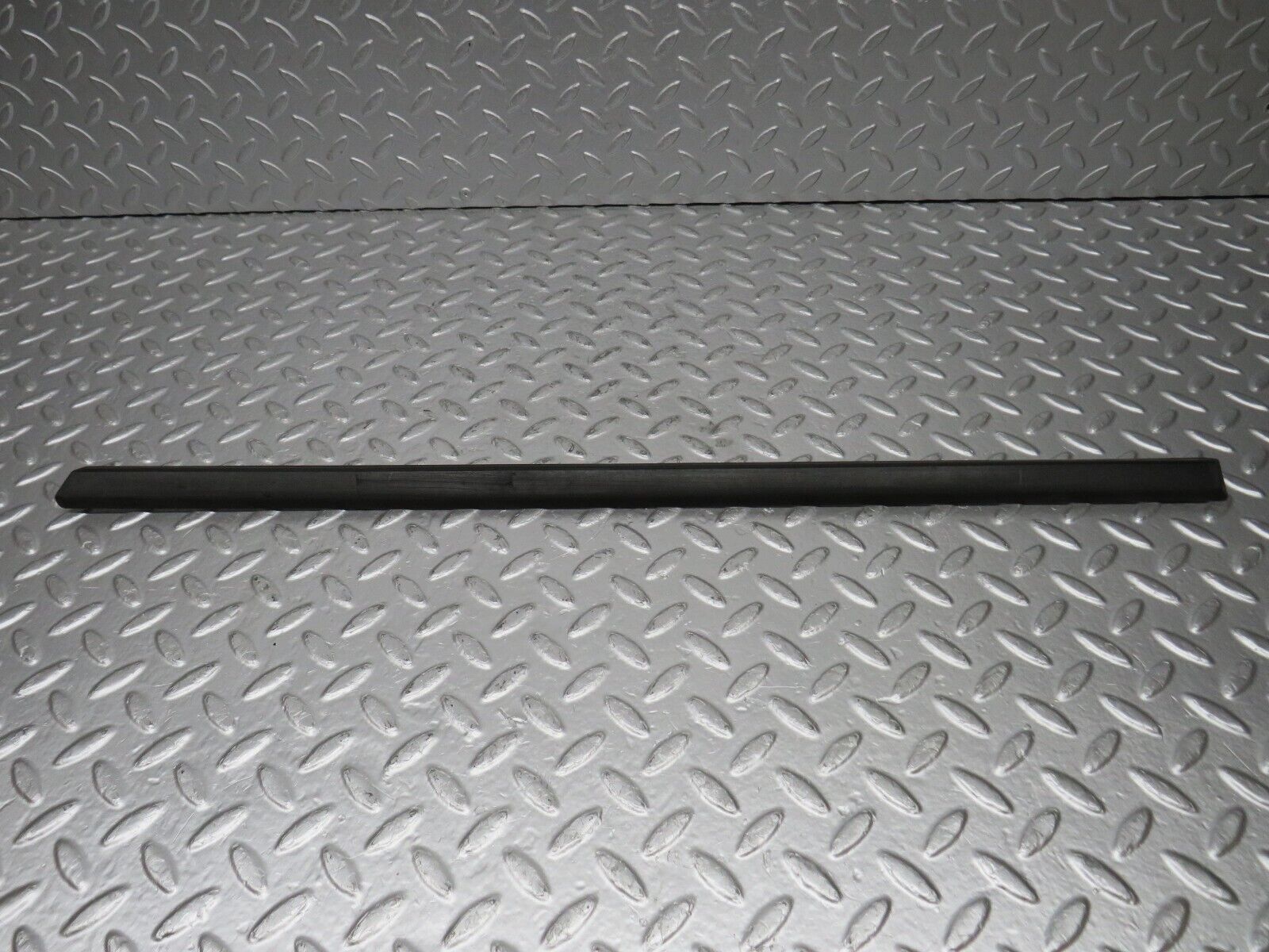 33849 Mercedes-Benz W201 190E 2.0L Rear Left Door Centre Moulding Trim