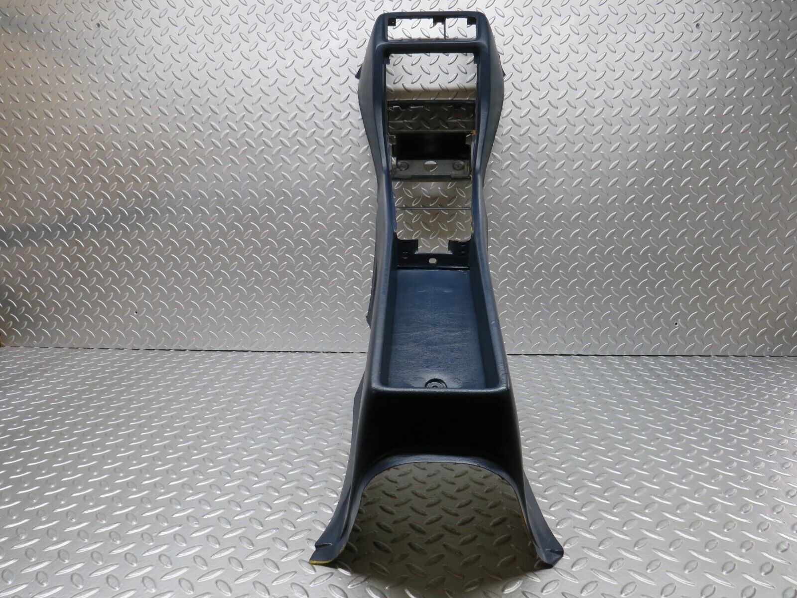 26864 Mercedes-Benz W123 240D Centre Console Blue