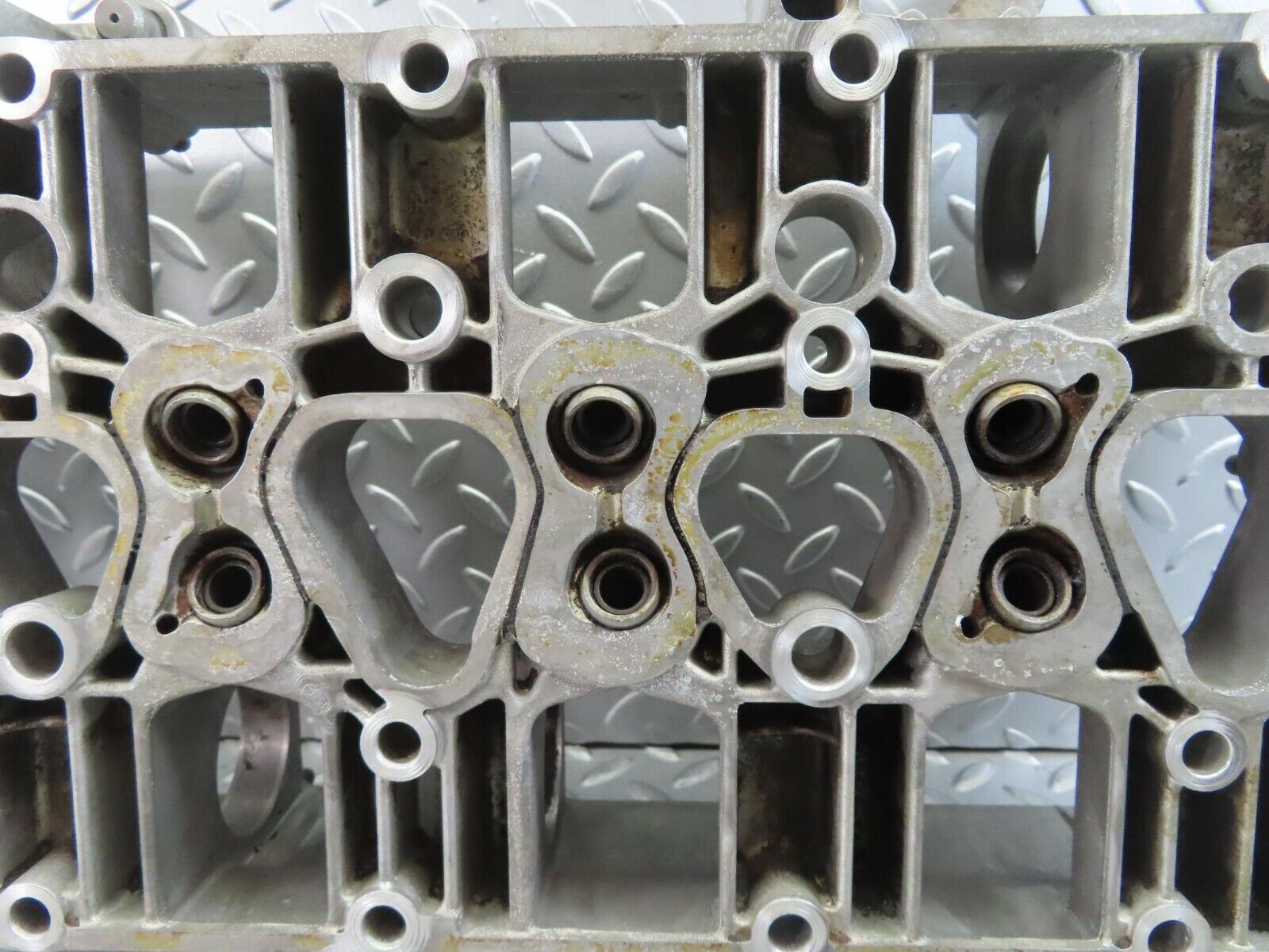 10188 Mercedes-Benz C123 280CE Coupe Camshaft Bearing Casing 1100163304