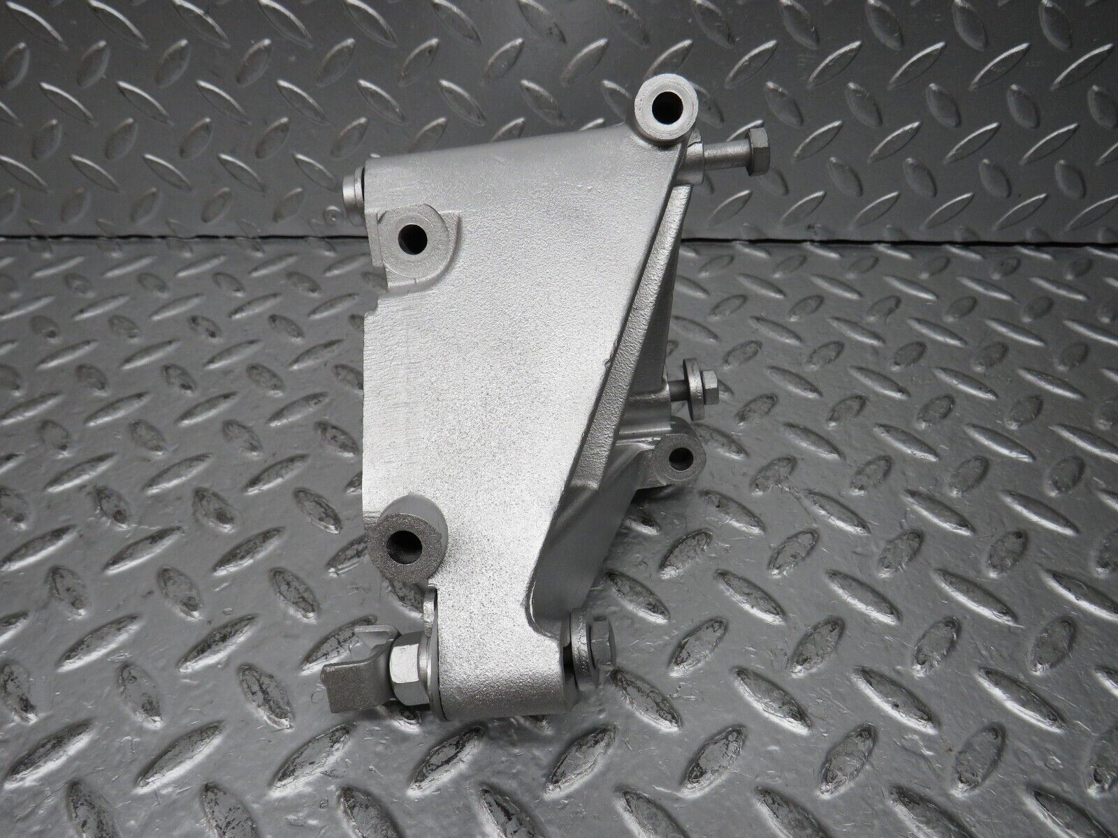 29891 Mercedes-Benz W123 230E Power Steering Pump Bracket 1234660041