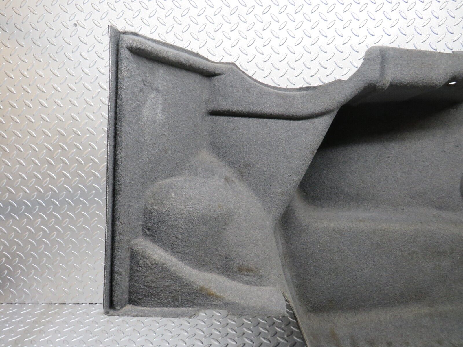 30320 Mercedes-Benz W124 230E Trunk Panel Cover Right 1246935433