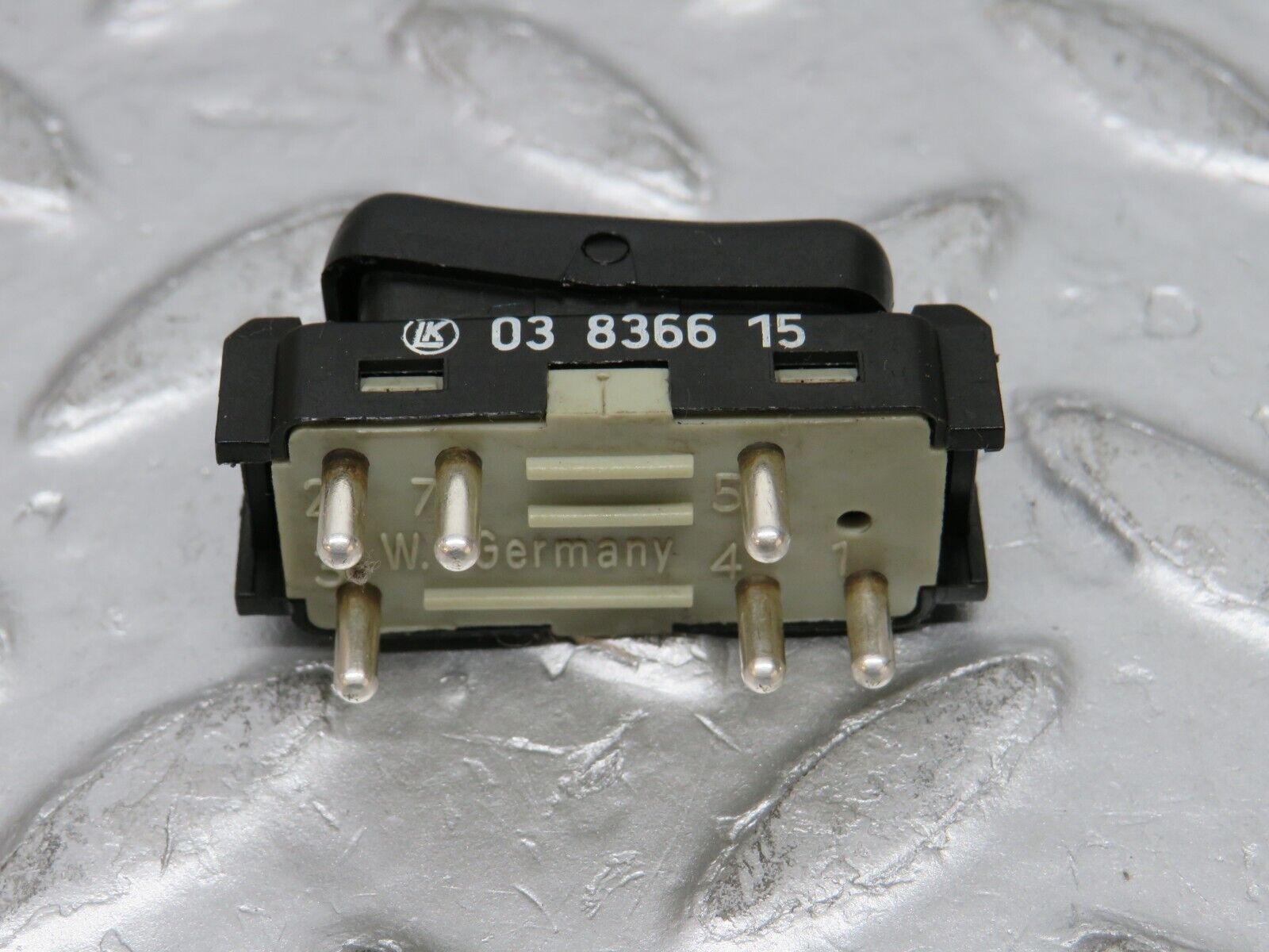 32462 Mercedes-Benz S124 300TE Wagon Tailgate Window Washer Switch 1248210051