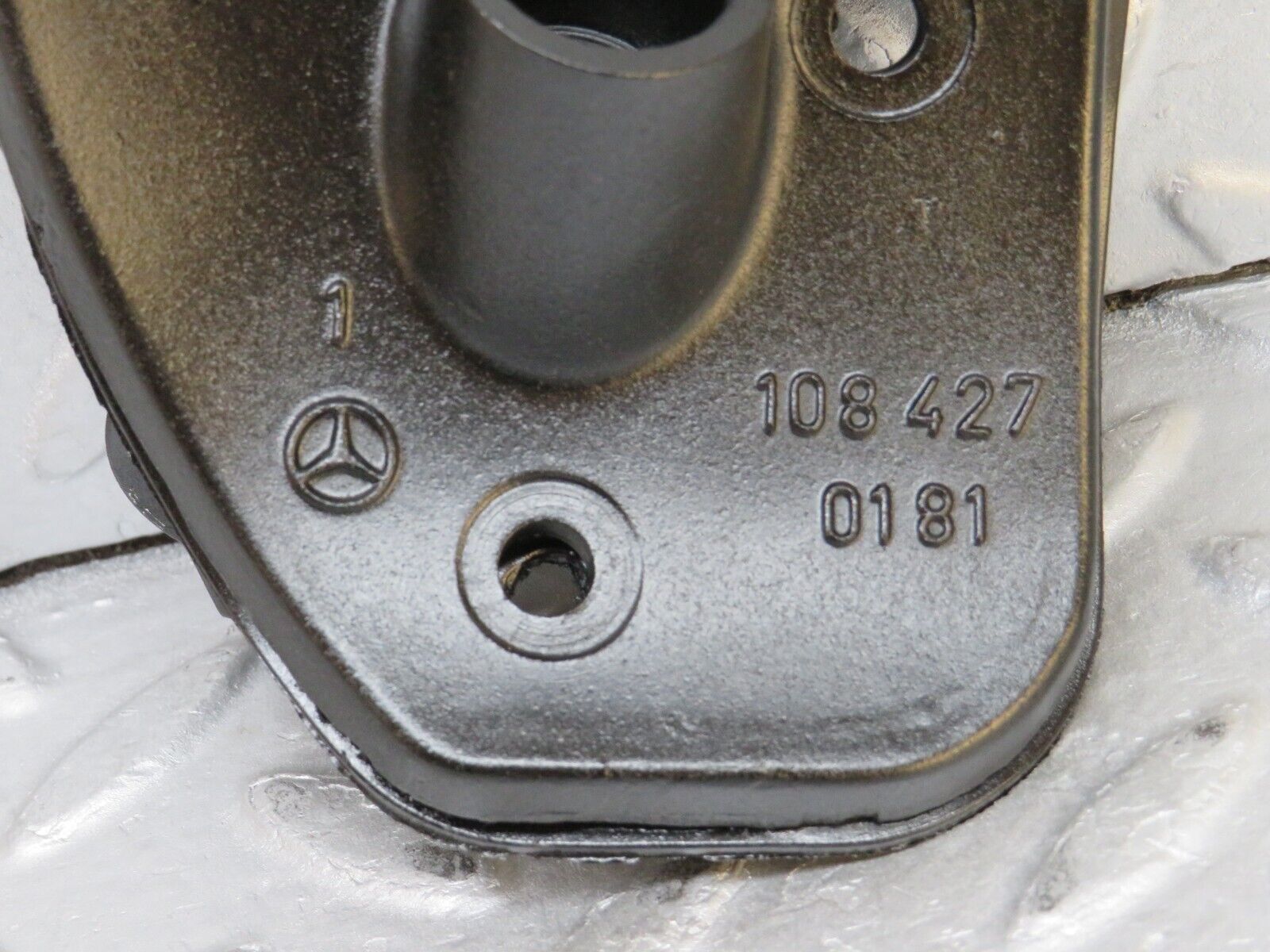 37535 Mercedes-Benz W109 300SEL Handbrake Cable Regulator 1084270181