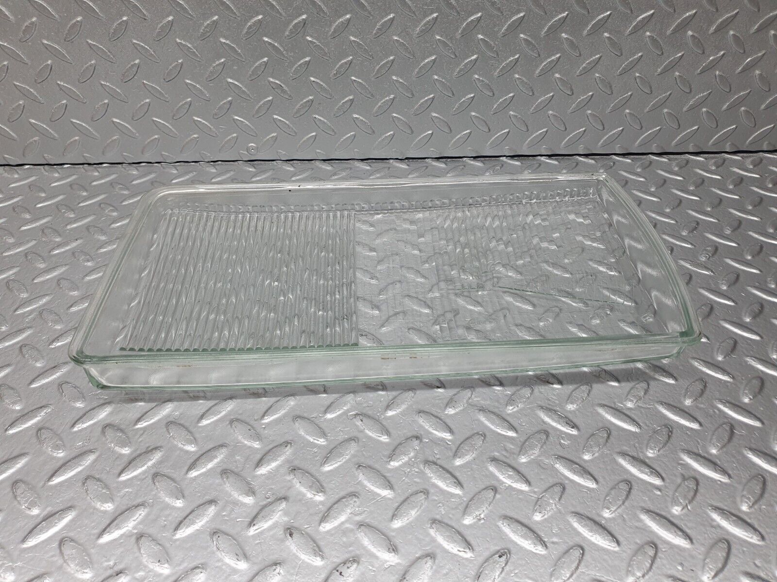 40723 Mercedes-Benz W123 300D Headlight Lens Right Hella 34461R19