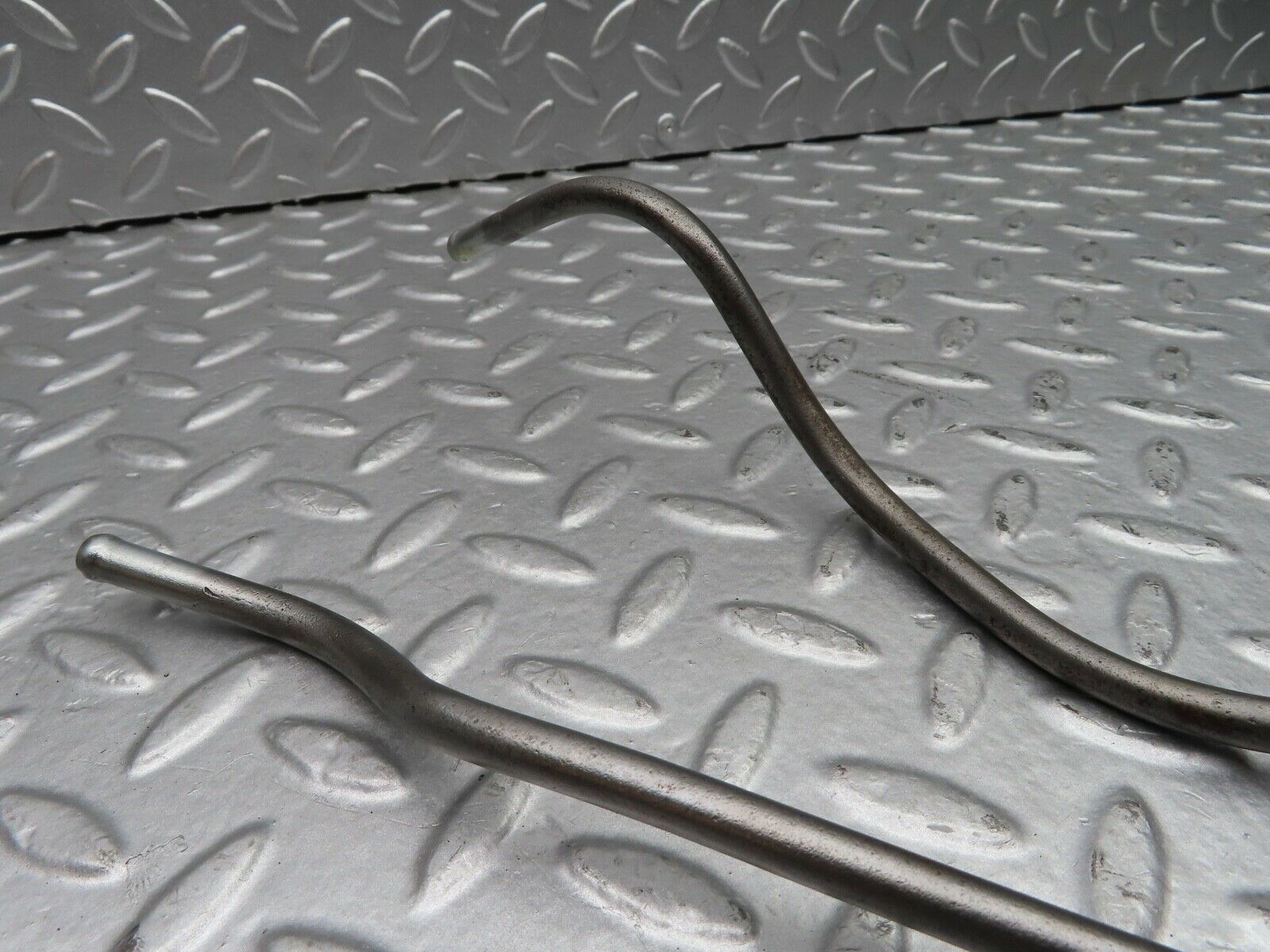 20950 Mercedes-Benz W114 250CE Coupe Fuel Line Hose