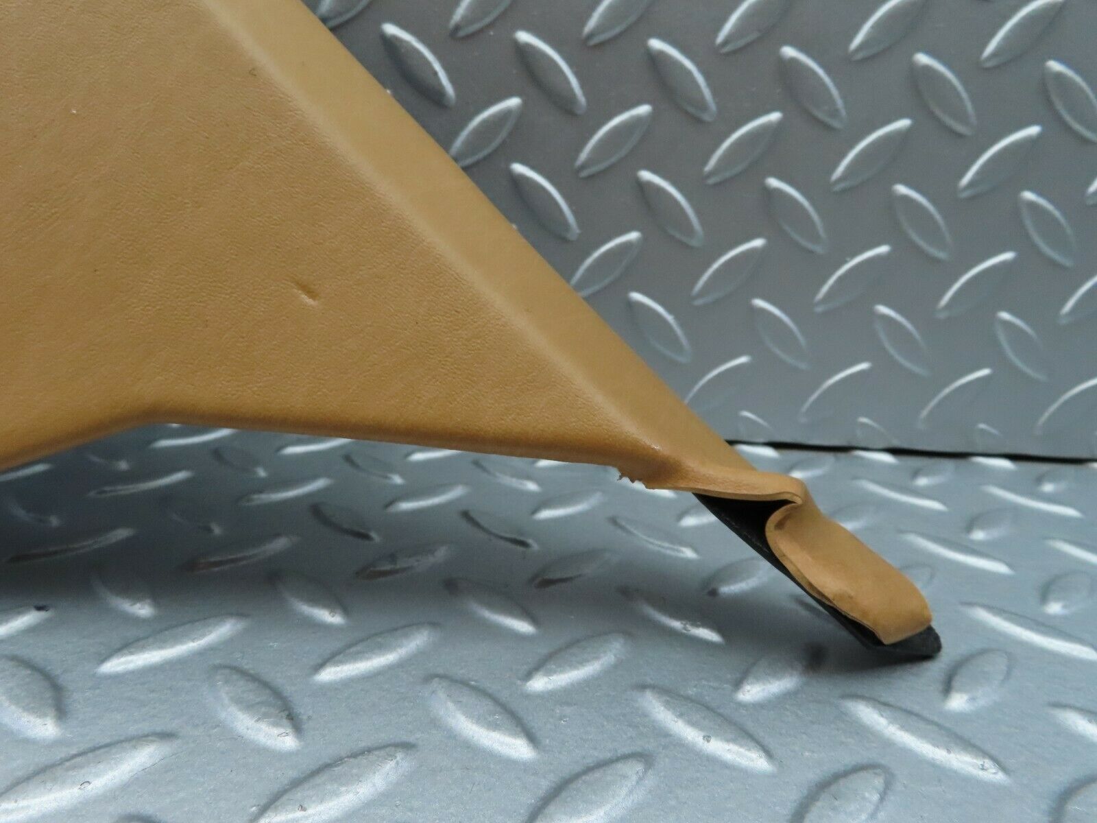 5828 Mercedes-Benz W123 200 C Pillar Cover Panel Right Palomino 1236900425